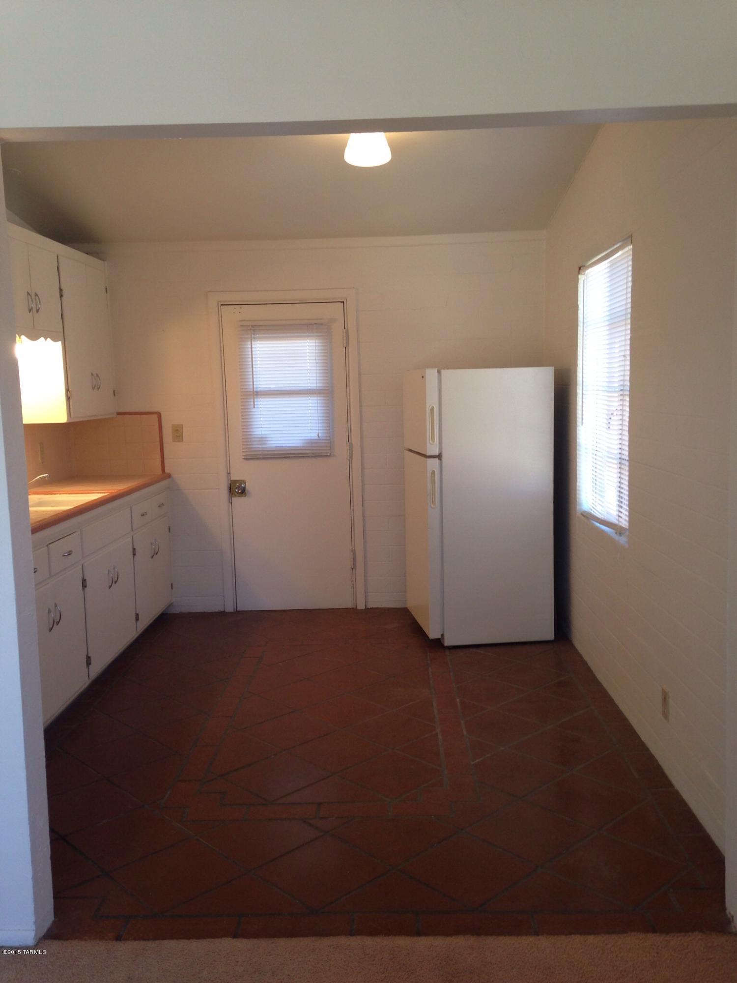 Catalina Poultry Acres NO 3 - Residential Lease