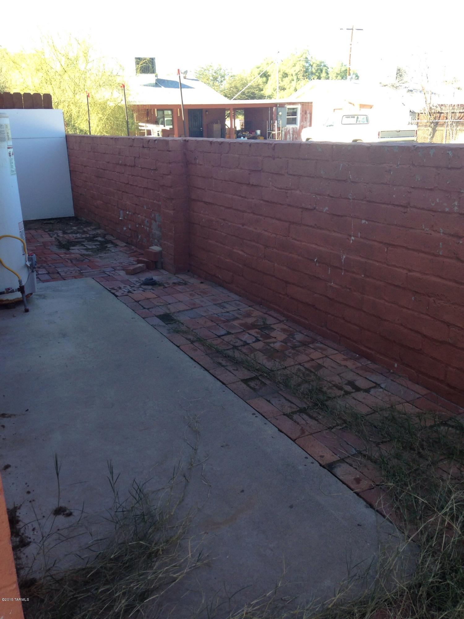 Catalina Poultry Acres NO 3 - Residential Lease
