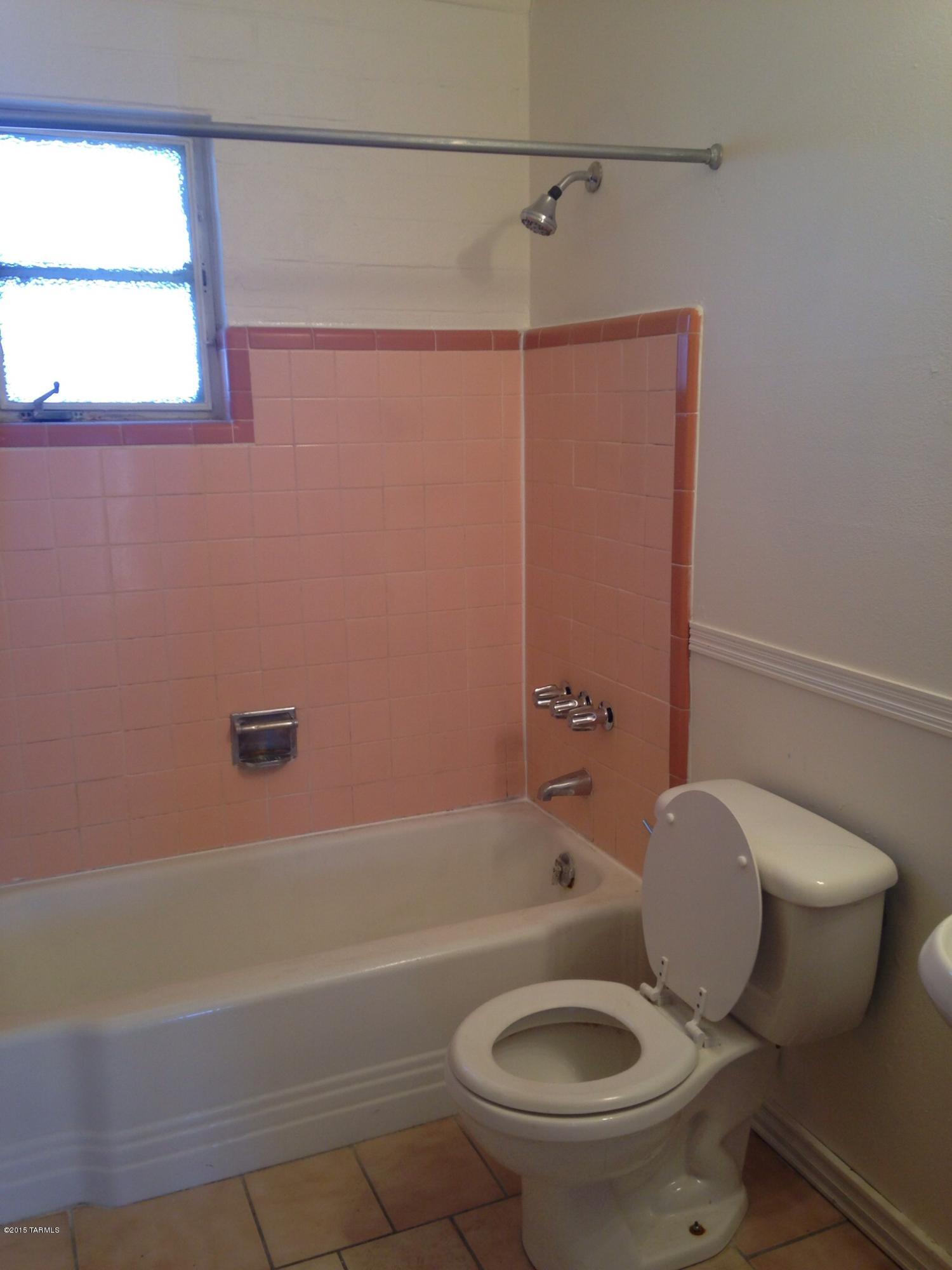 Catalina Poultry Acres NO 3 - Residential Lease