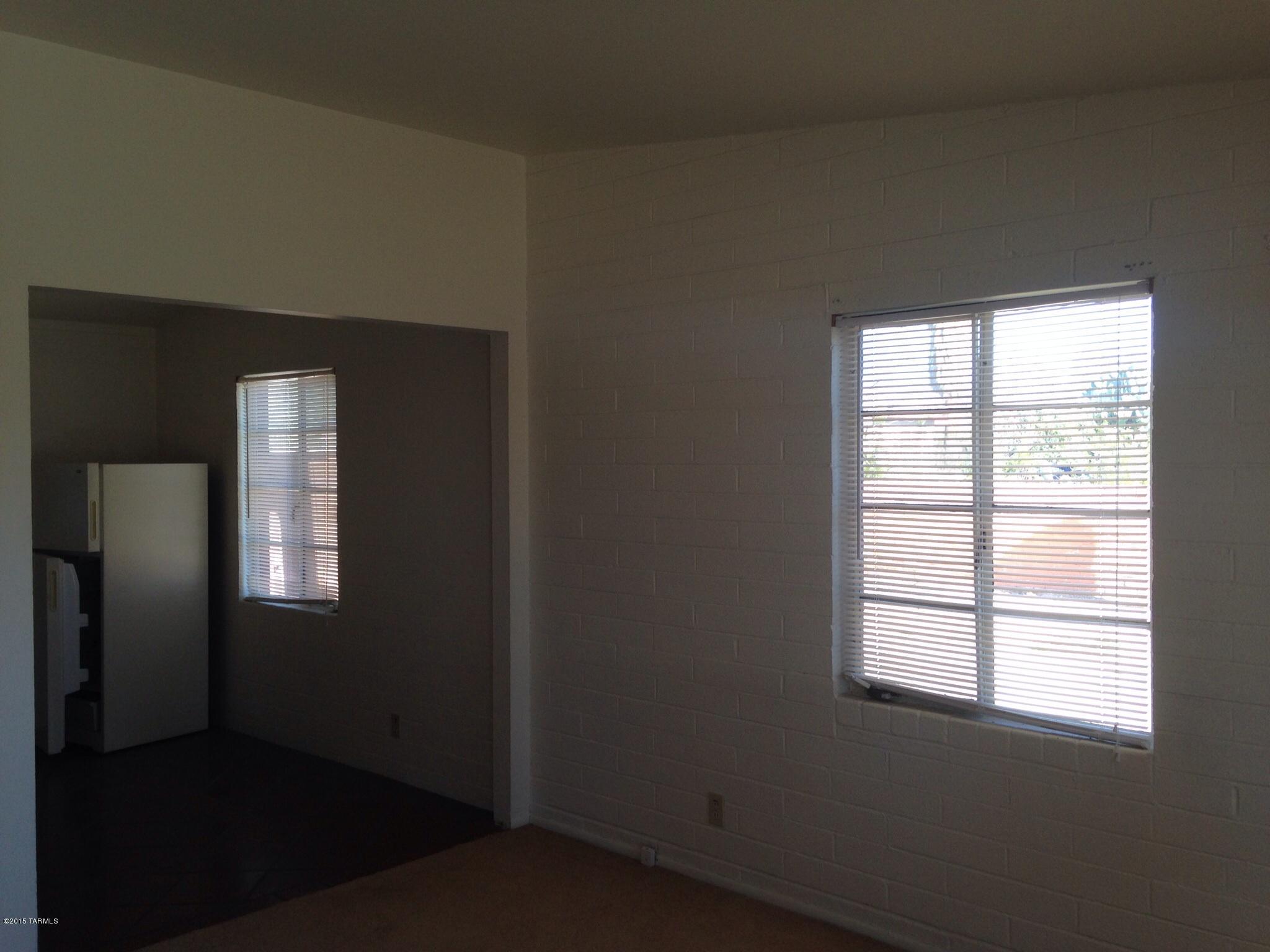 Catalina Poultry Acres NO 3 - Residential Lease