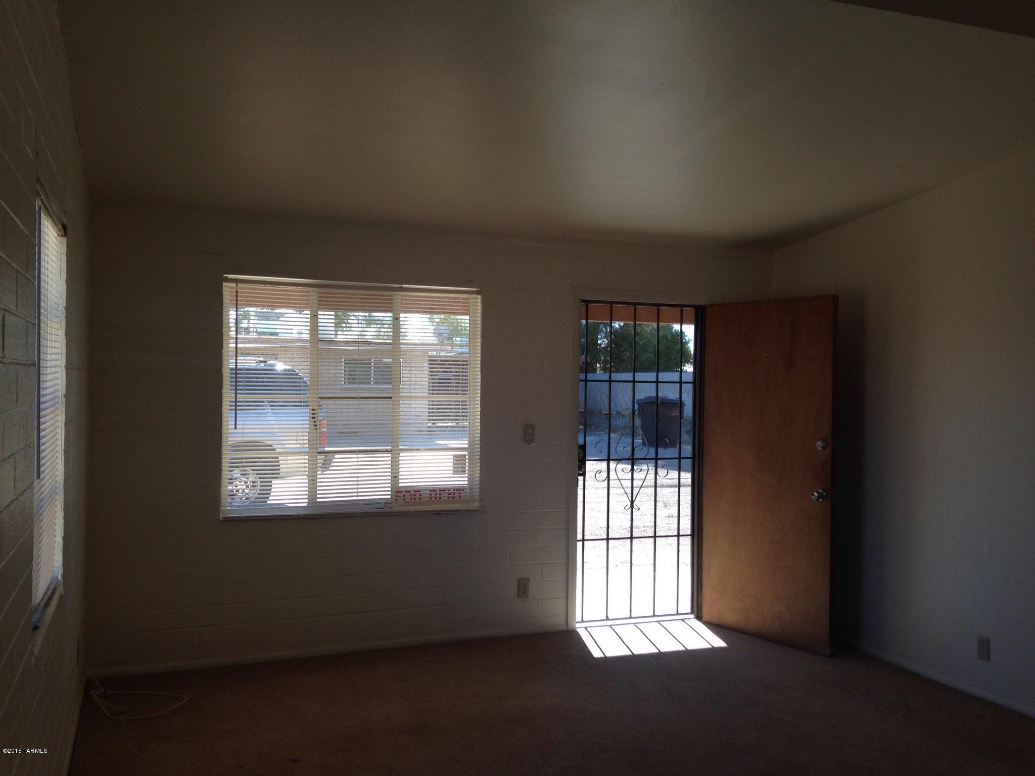 Catalina Poultry Acres NO 3 - Residential Lease