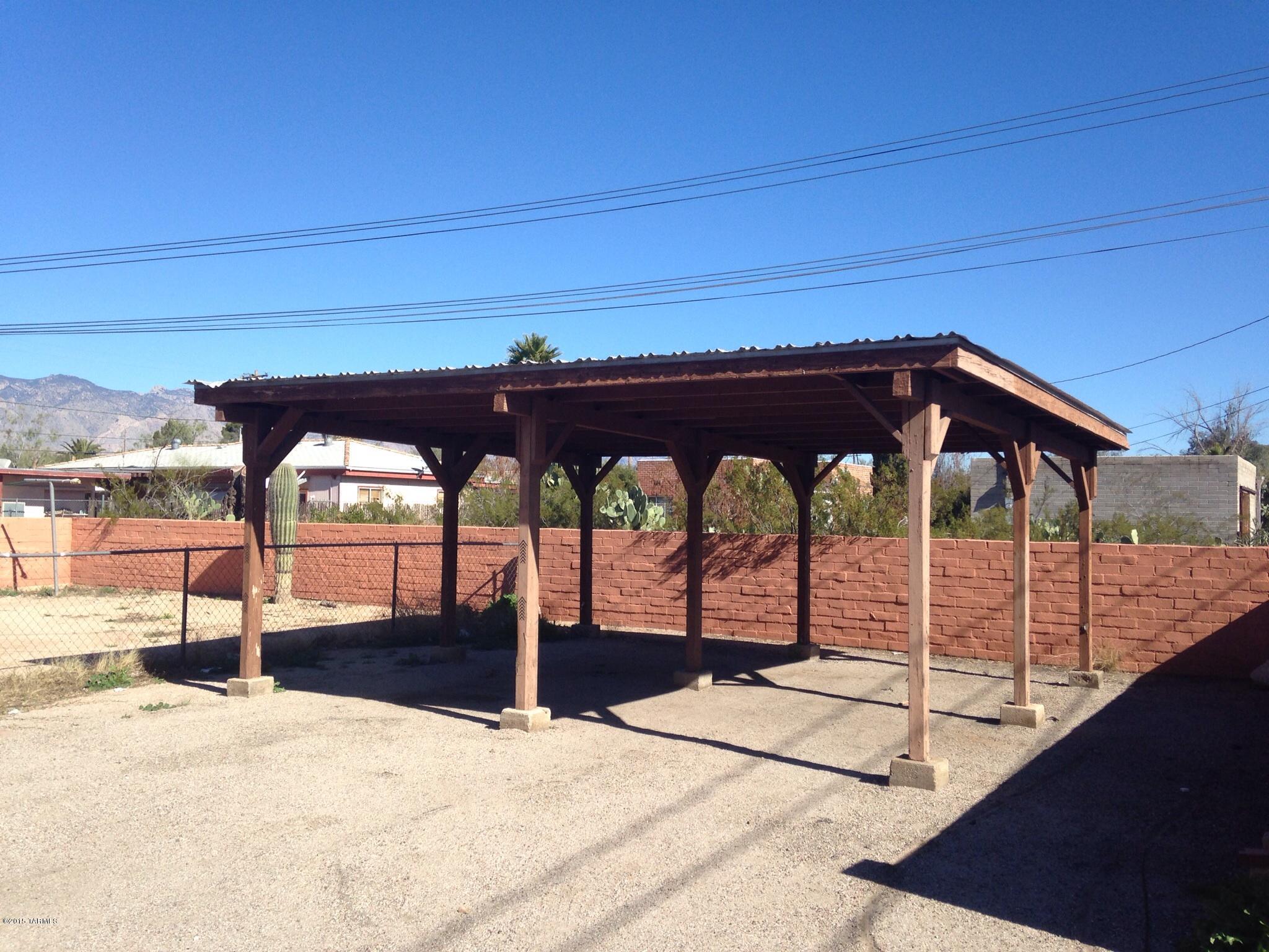 Catalina Poultry Acres NO 3 - Residential Lease