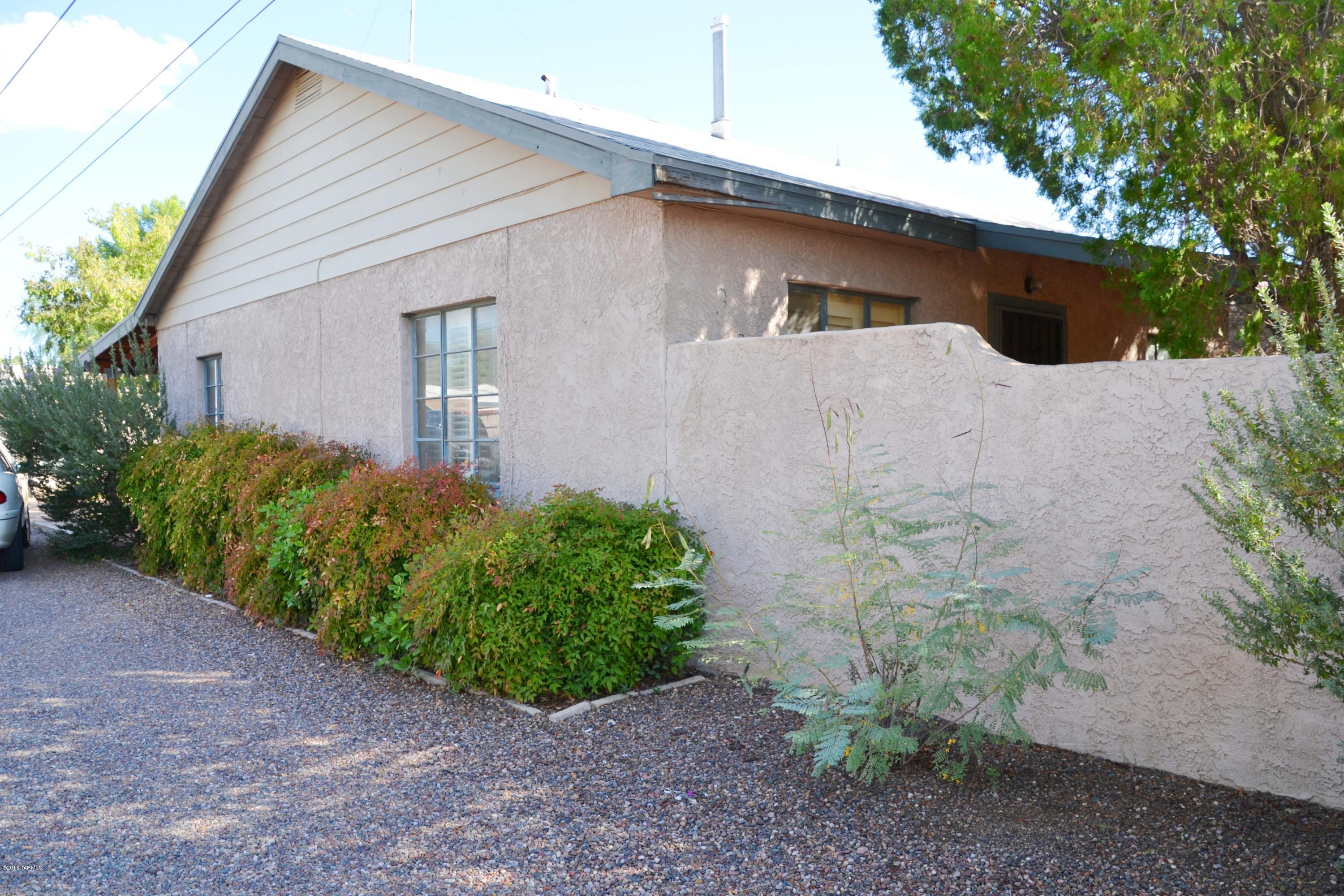 Lincoln Park - Residential Income