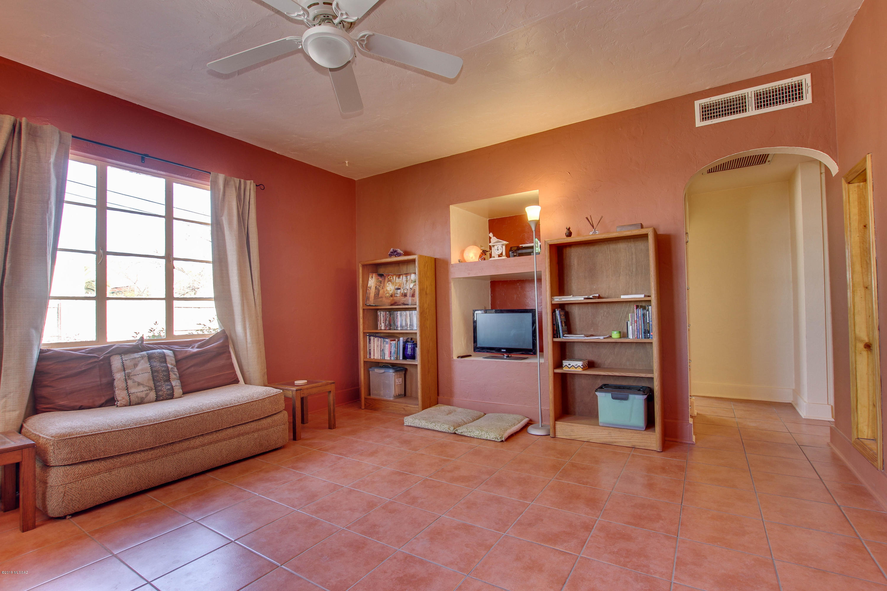 Lincoln Park - Residential Income