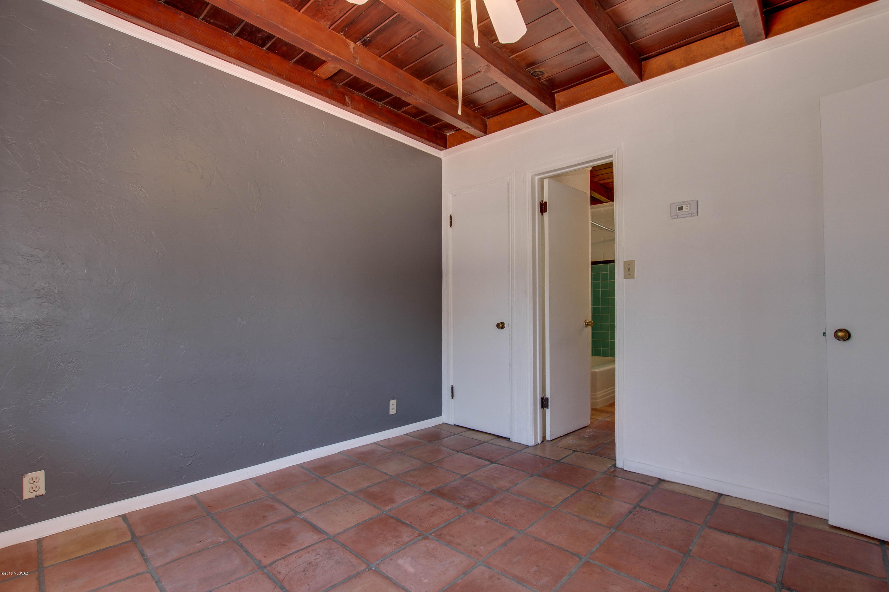 Lincoln Park - Residential Income