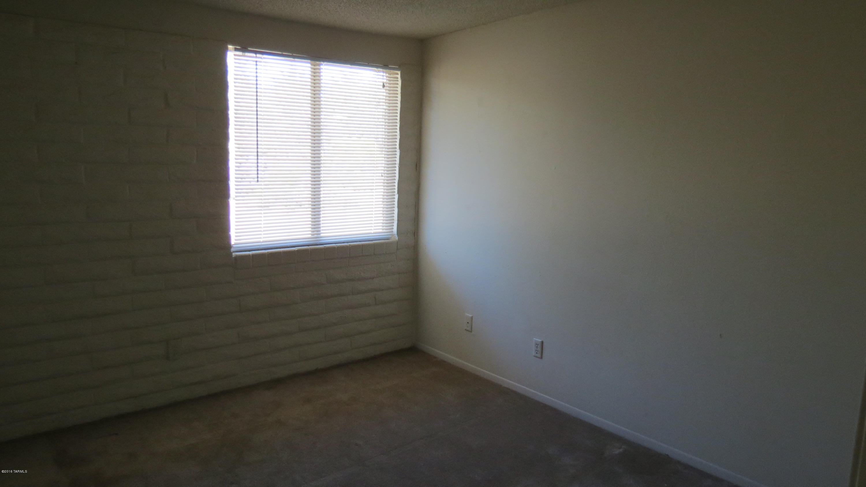 Rancho Verde(1-86) - Residential Lease