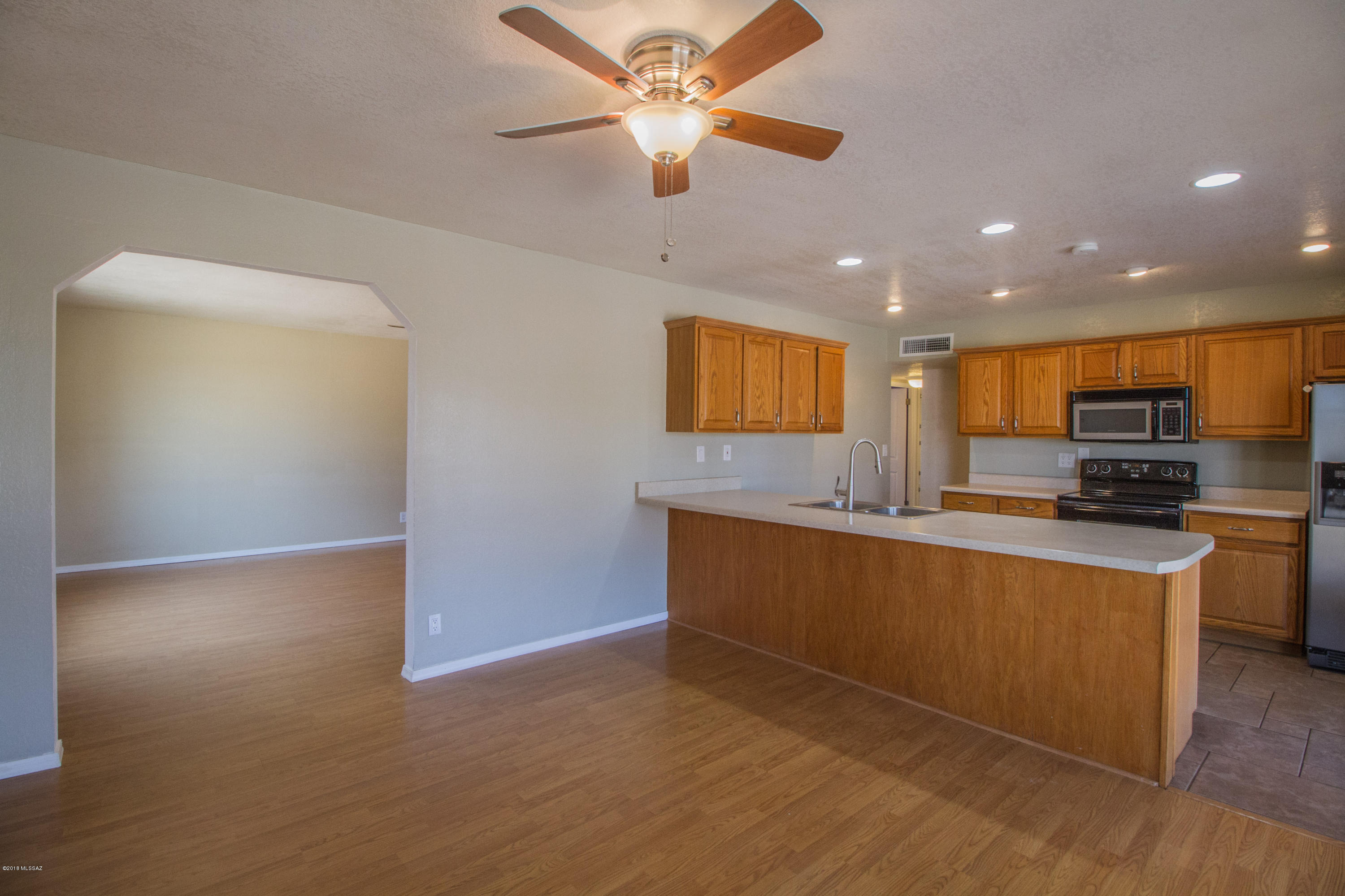 Sherwood Village Terrace (547-571) - Residential