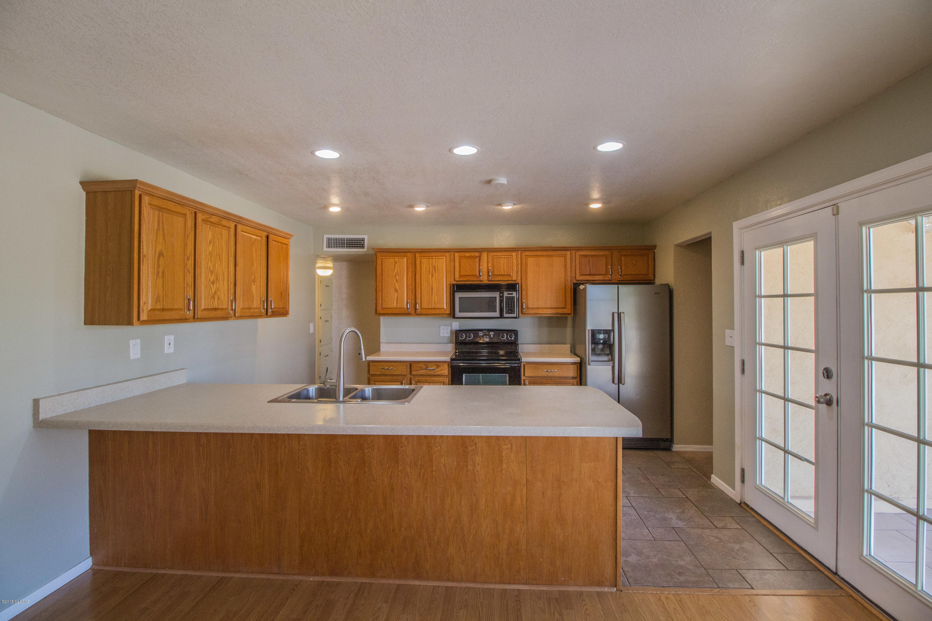Sherwood Village Terrace (547-571) - Residential