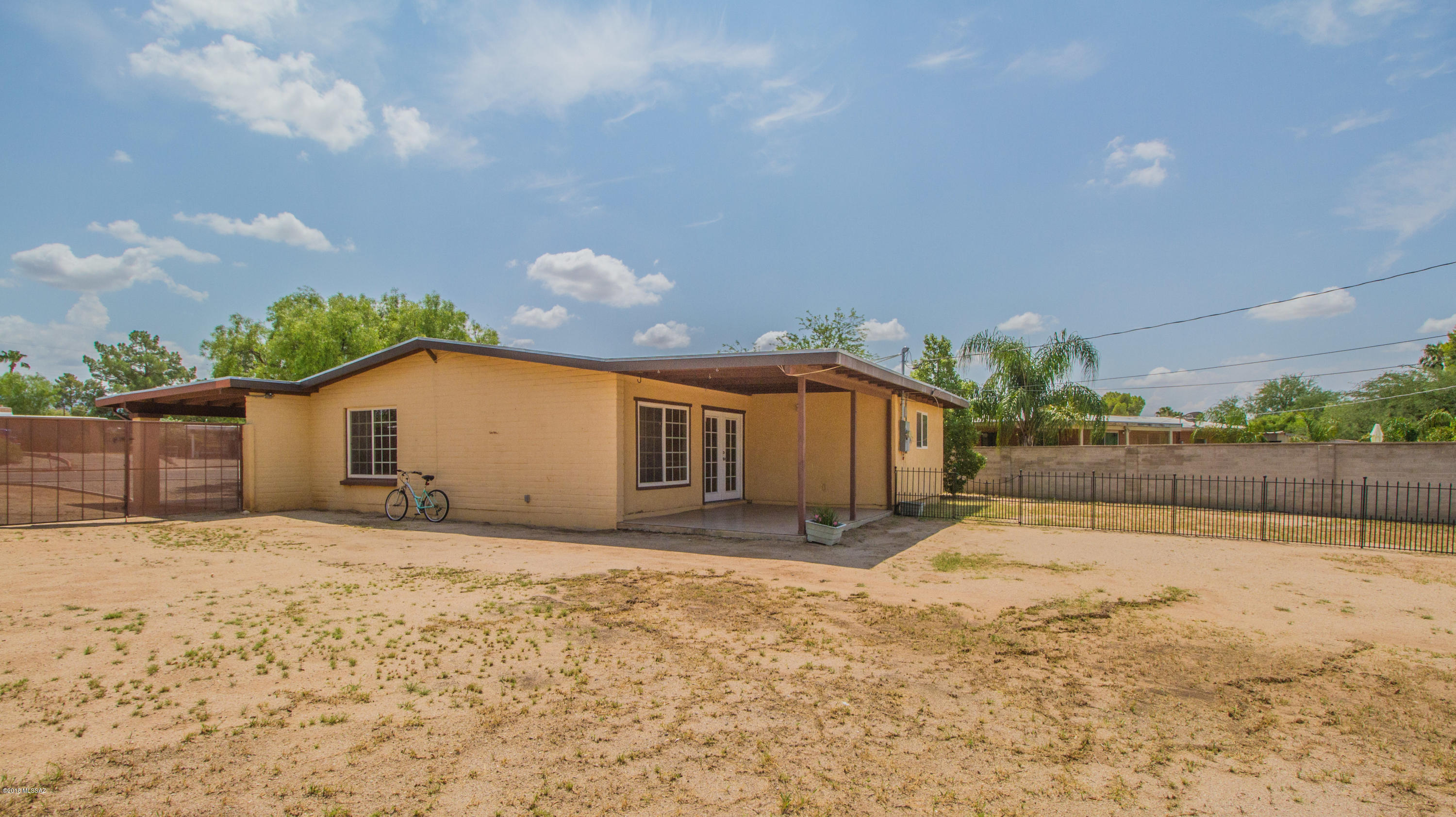 Sherwood Village Terrace (547-571) - Residential