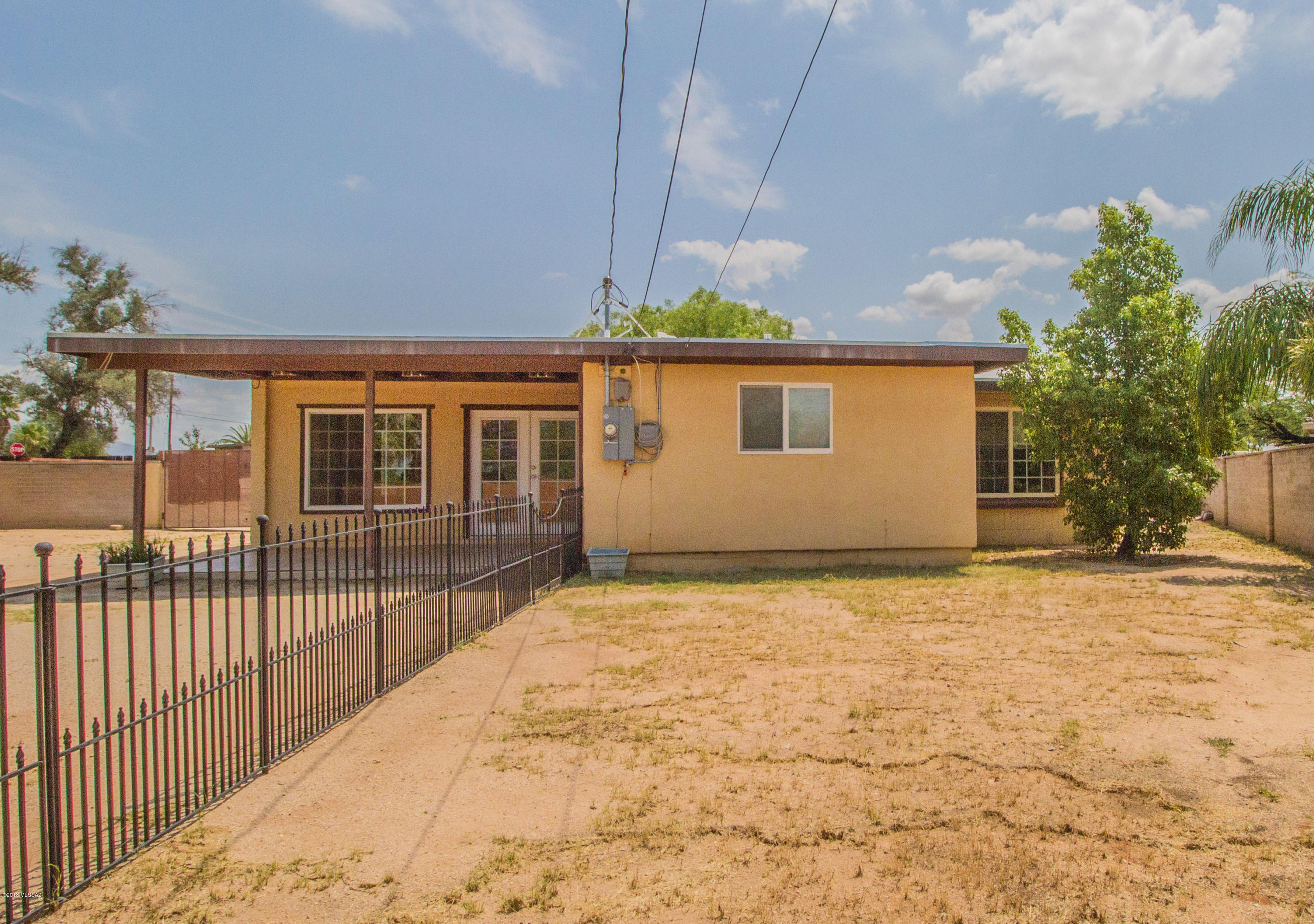 Sherwood Village Terrace (547-571) - Residential