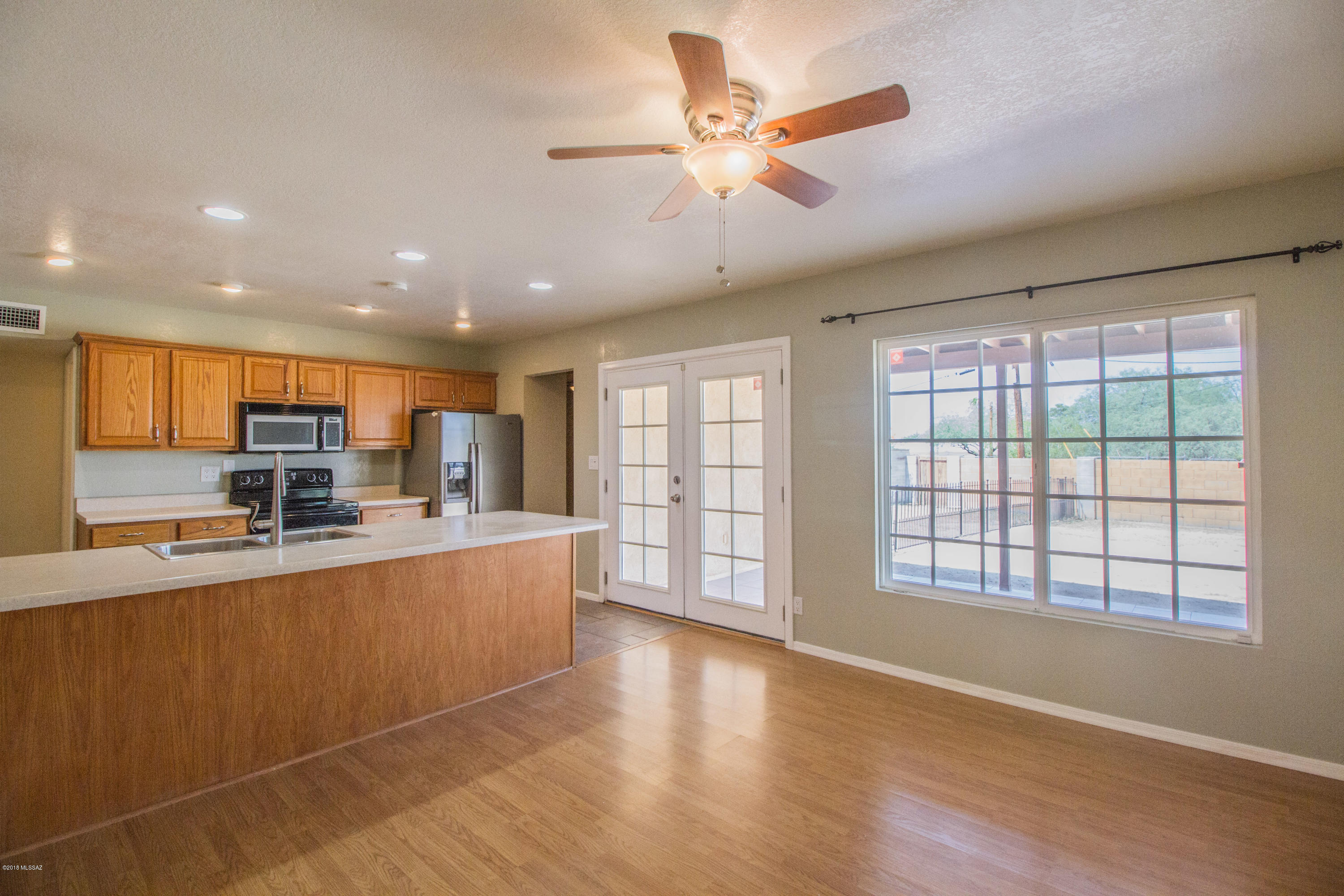 Sherwood Village Terrace (547-571) - Residential