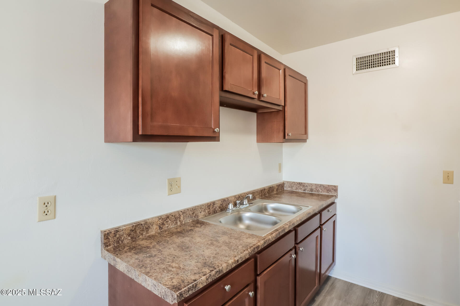 Hedrick Acreage NO. 1 - Residential Lease