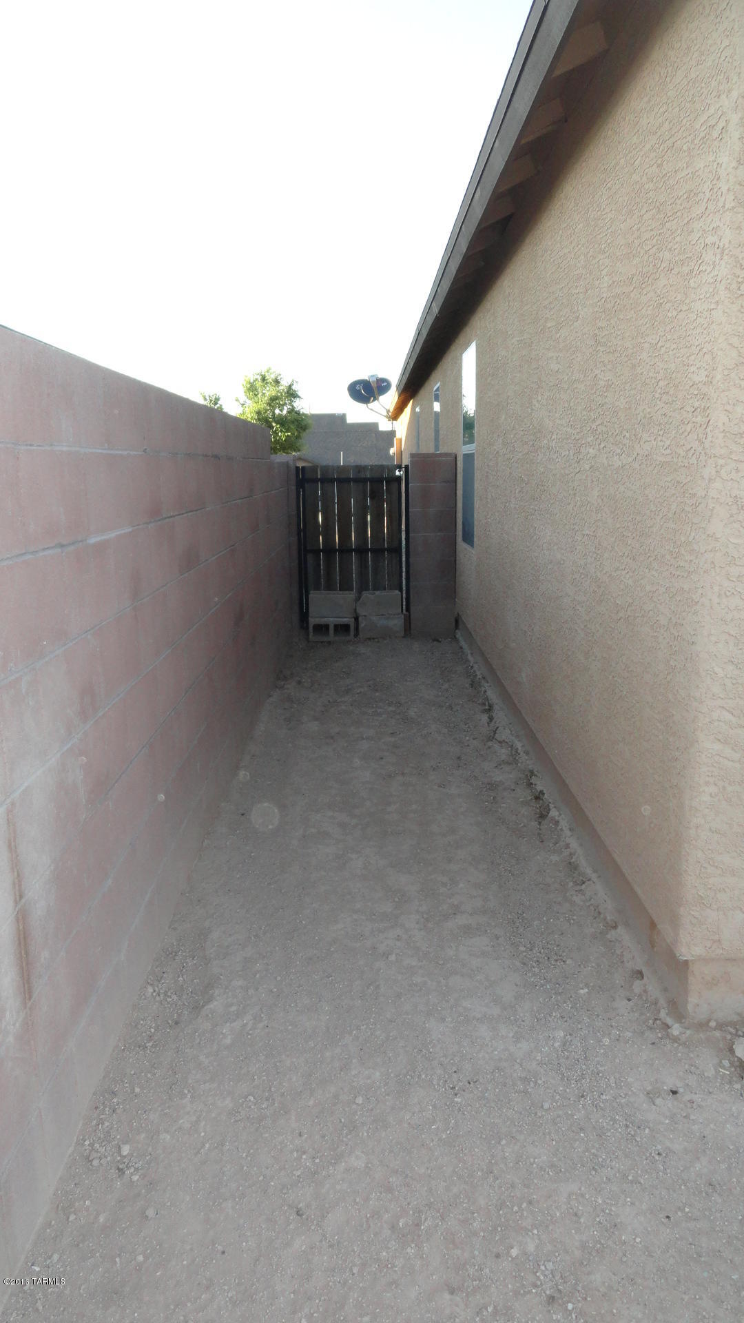 Tres Pueblos - Residential
