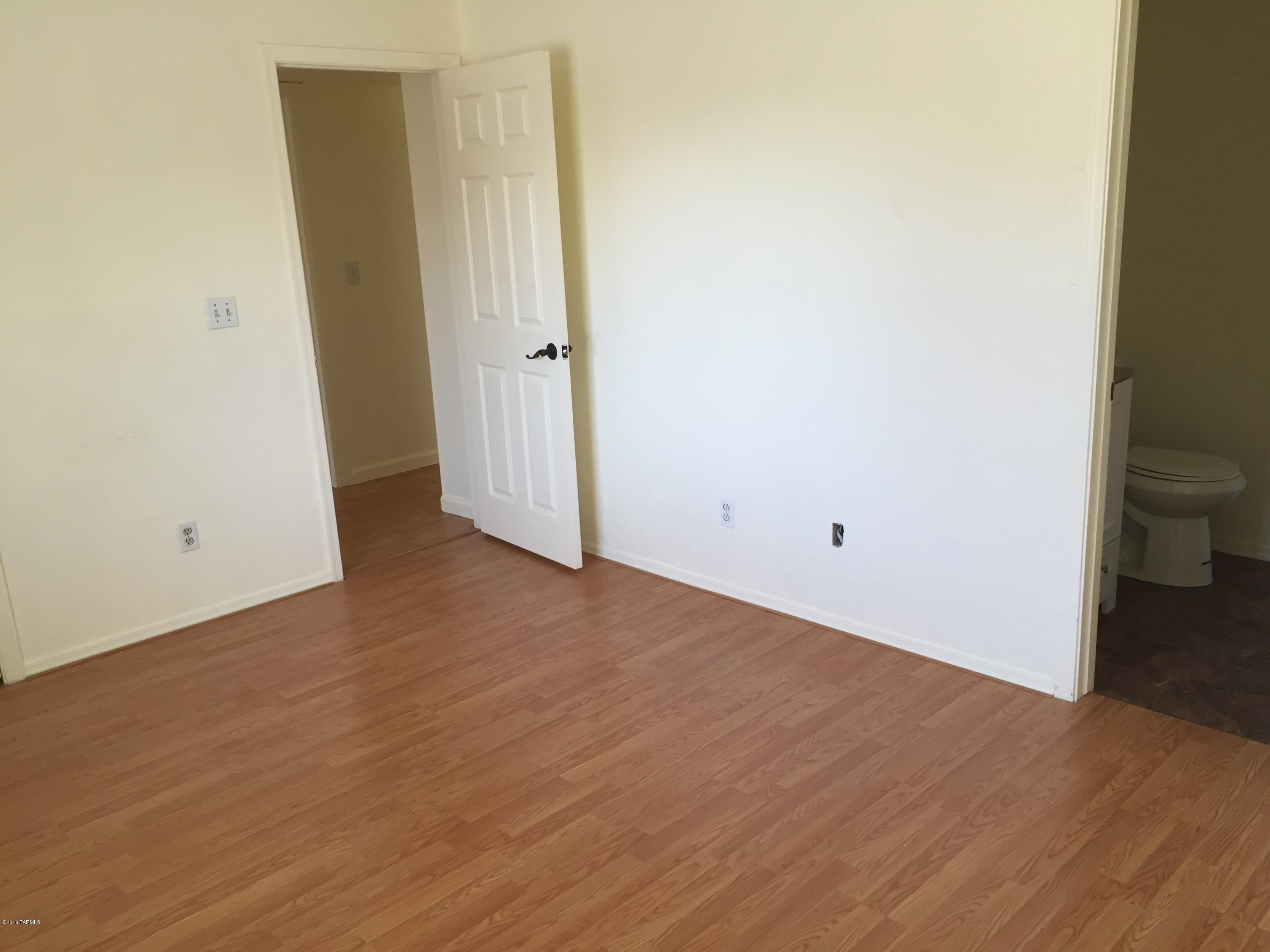 Los Olivos Est II (25-84) - Residential Lease