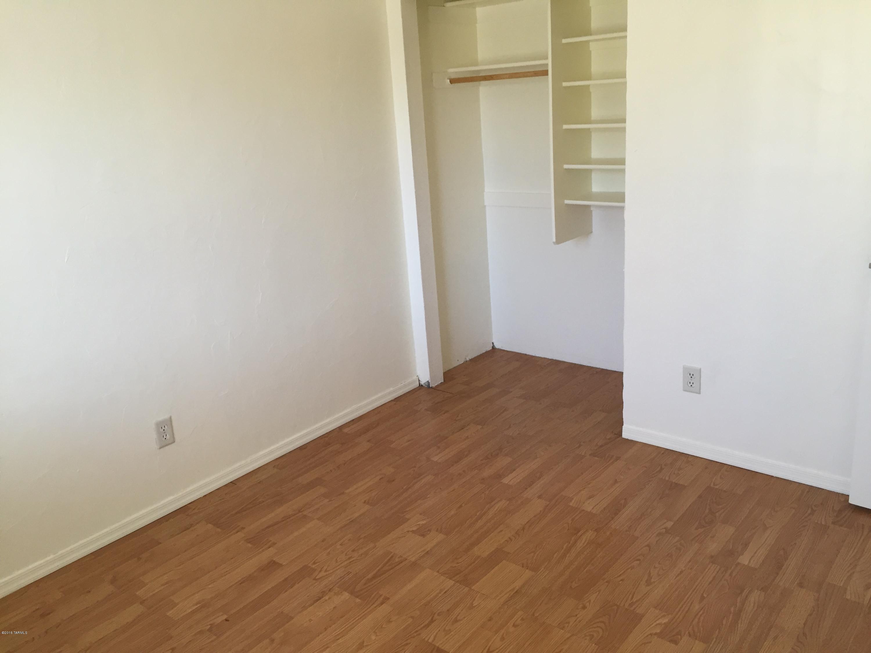 Los Olivos Est II (25-84) - Residential Lease
