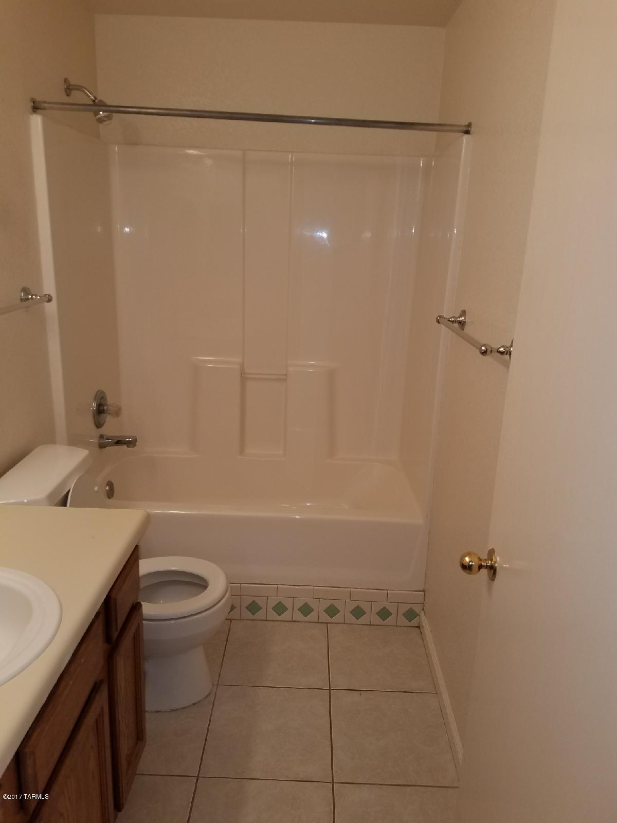 Wilmot Vista (1-101) - Residential Lease
