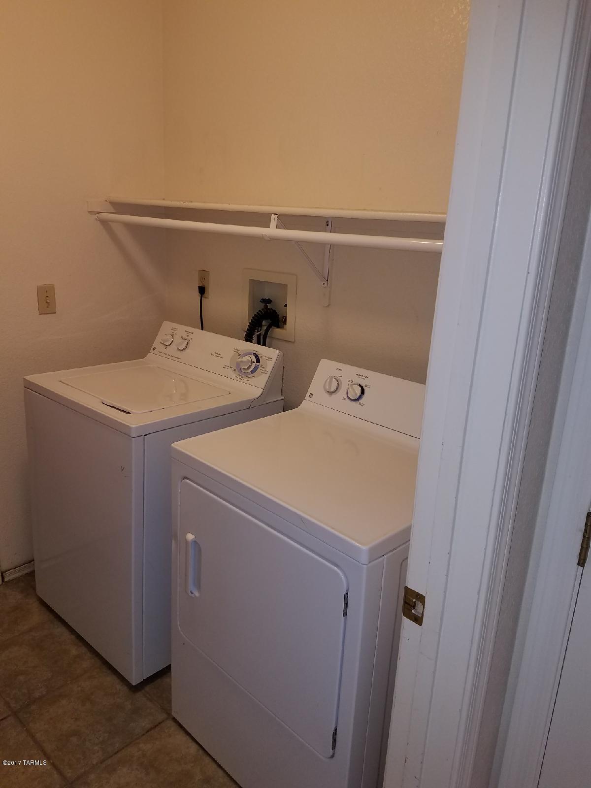 Wilmot Vista (1-101) - Residential Lease