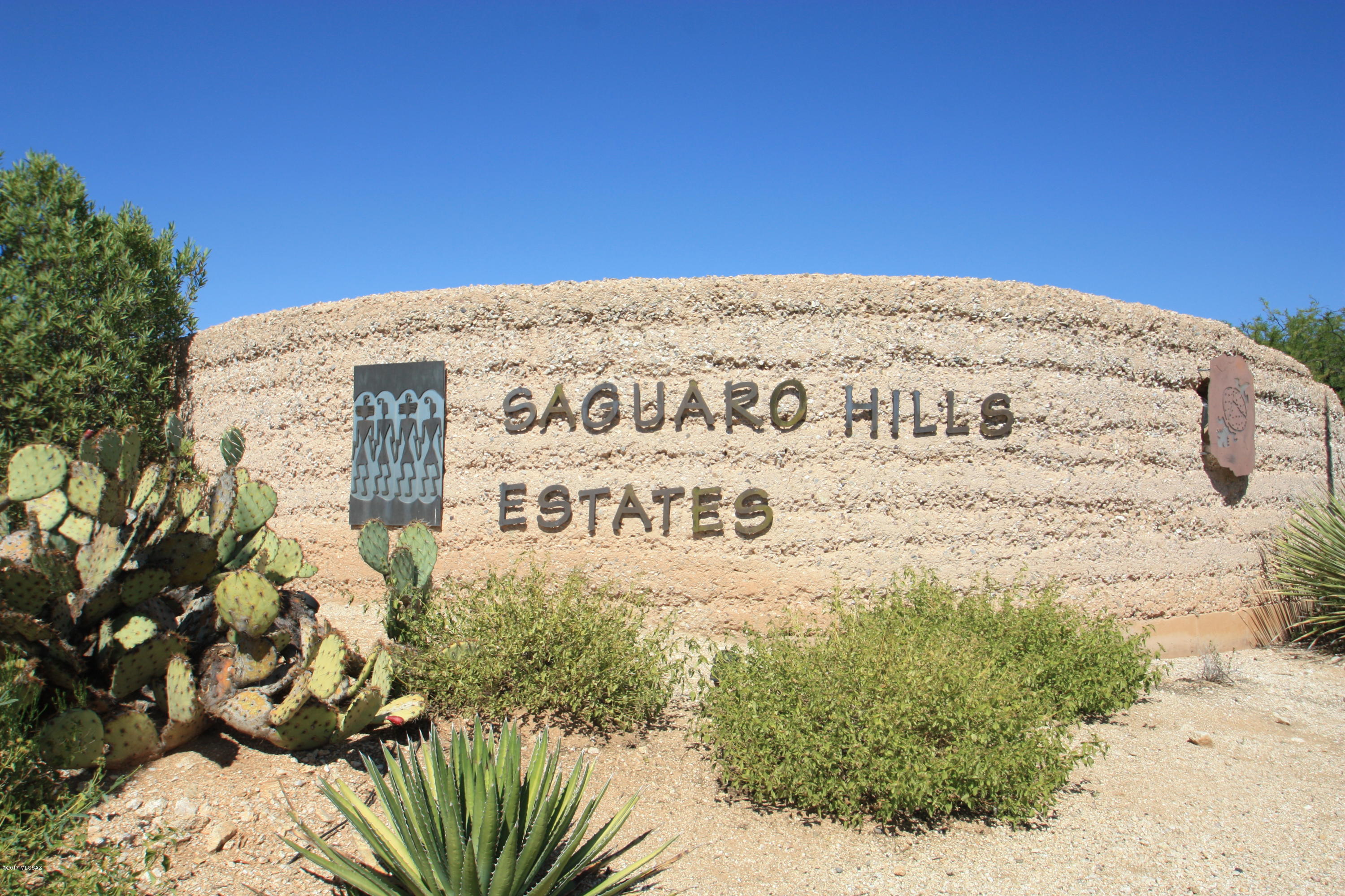 One of the best lots for sale in a gated community for $165K in the Tanque Verde Valley in Northeast Tucson. Build your dream home inside the community of Saguaro Hills Estates.  Unobstructed views of the Catalina and Rincon Mountains.  Want to cool off, just head up to Mount Lemmon which is a 30 minute drive up the mountain.