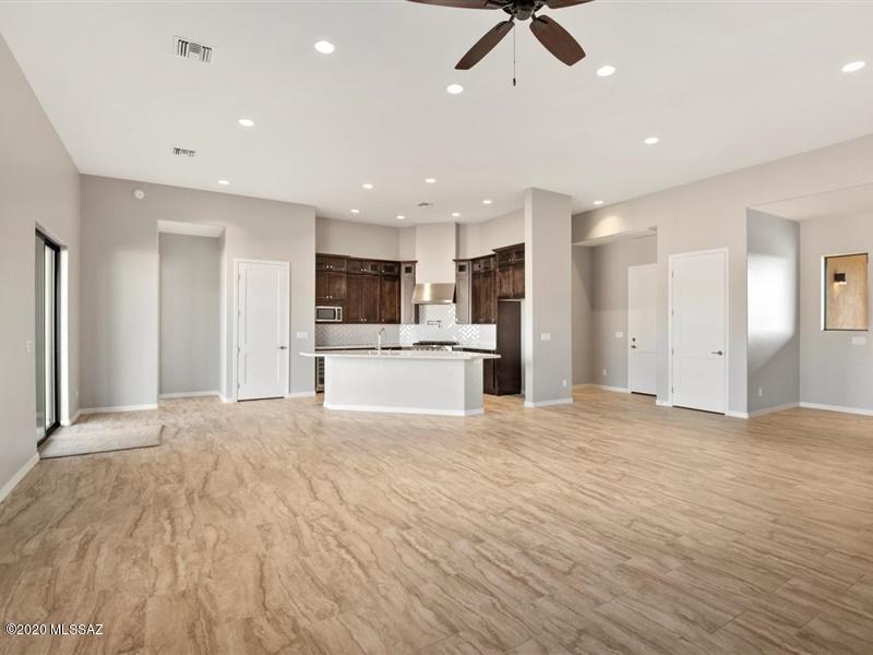 Coyote Creek (1-395) - Residential