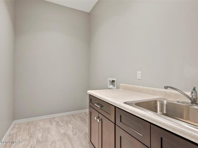 Coyote Creek (1-395) - Residential