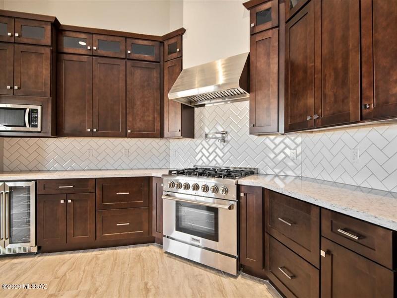 Coyote Creek (1-395) - Residential
