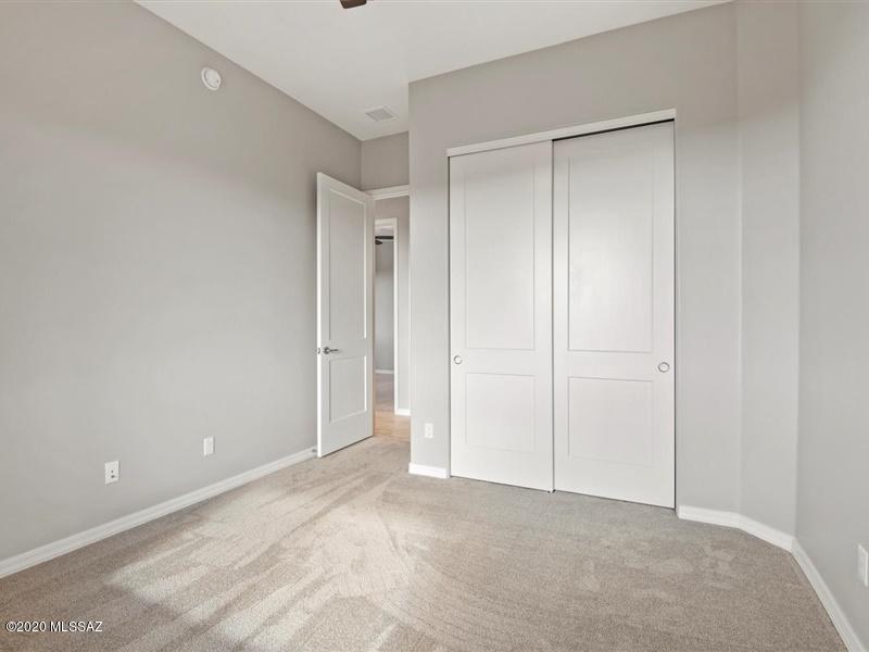 Coyote Creek (1-395) - Residential