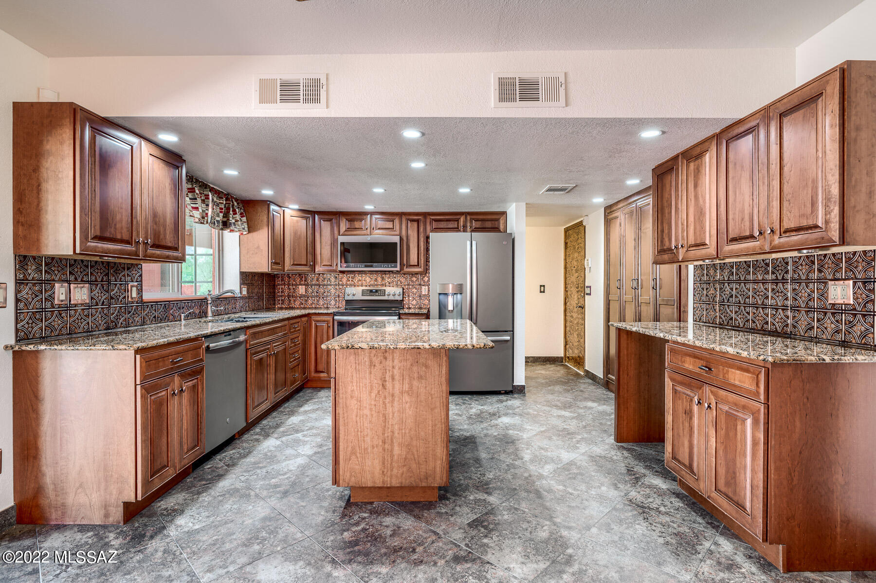 Heatherwood Hills (73-277) - Residential
