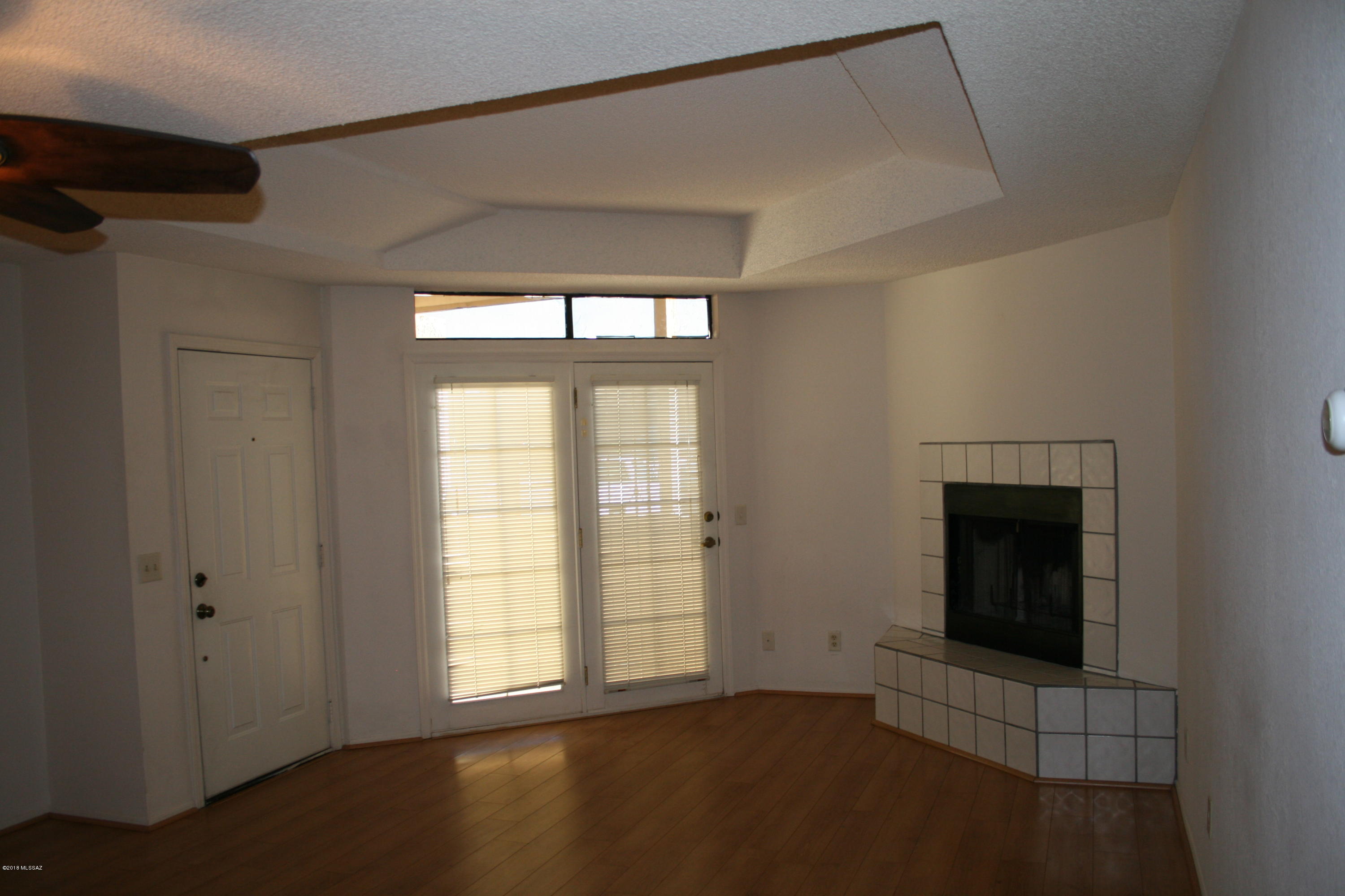 Twelve Hundred River Rd Condos - Residential