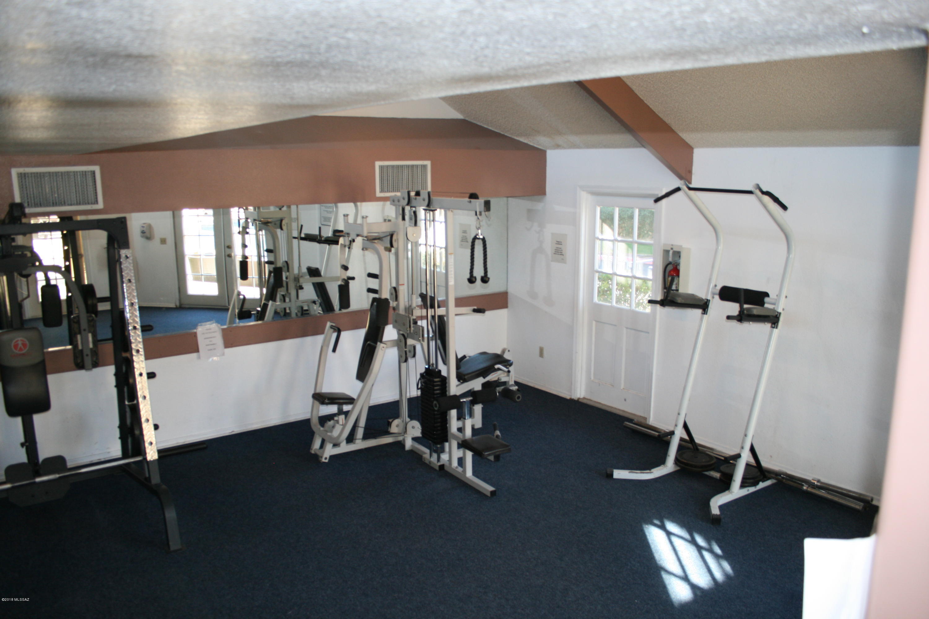 Twelve Hundred River Rd Condos - Residential