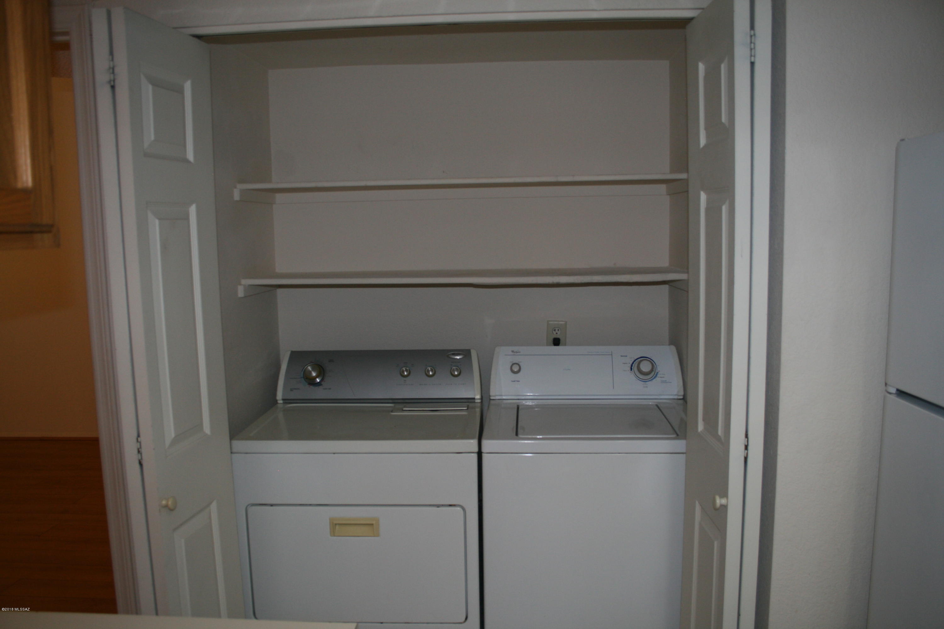 Twelve Hundred River Rd Condos - Residential