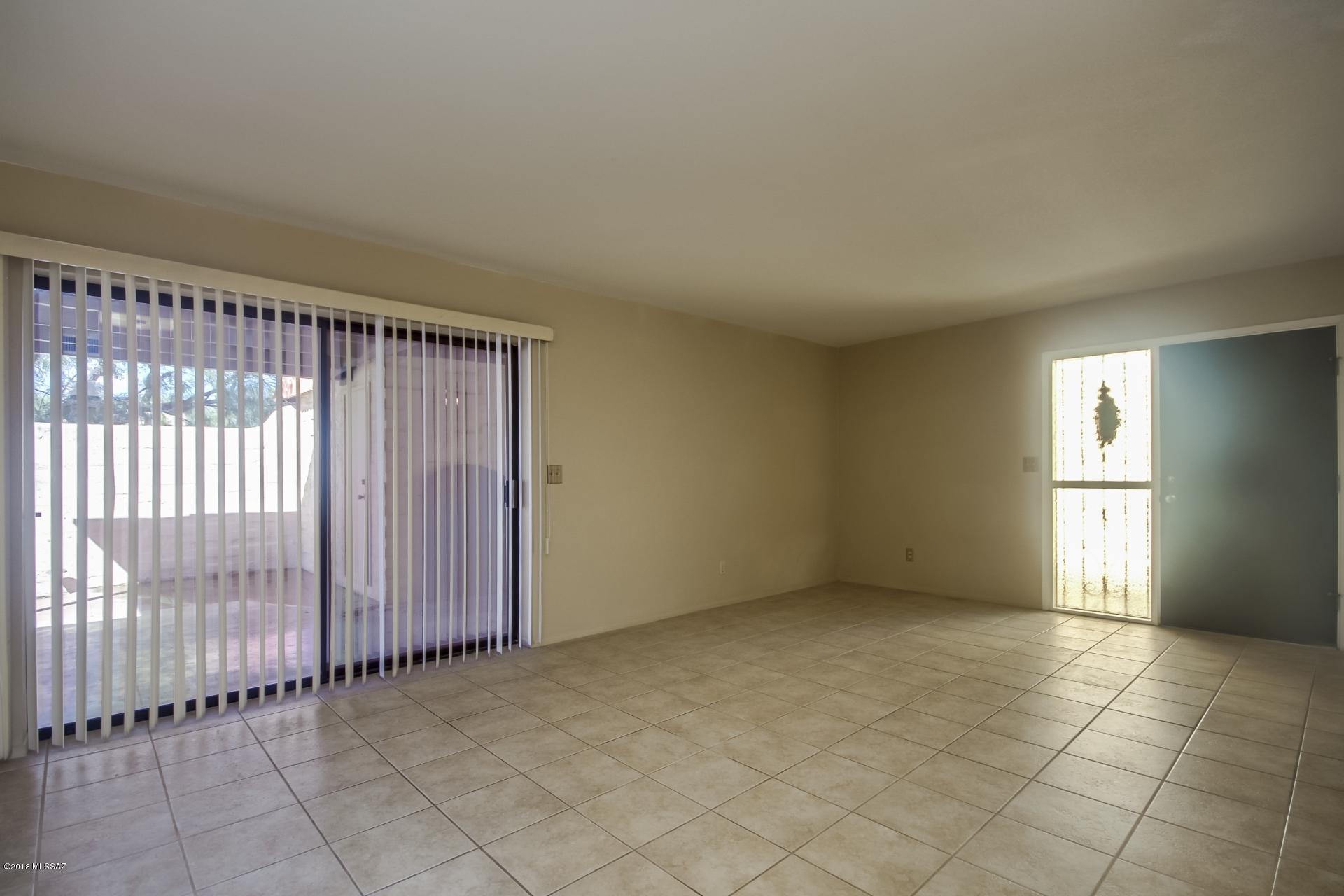 Pueblo Villas - Residential