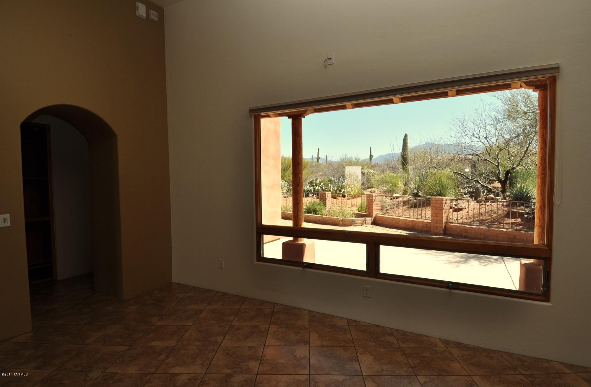 Coyote Creek (1-395) - Residential