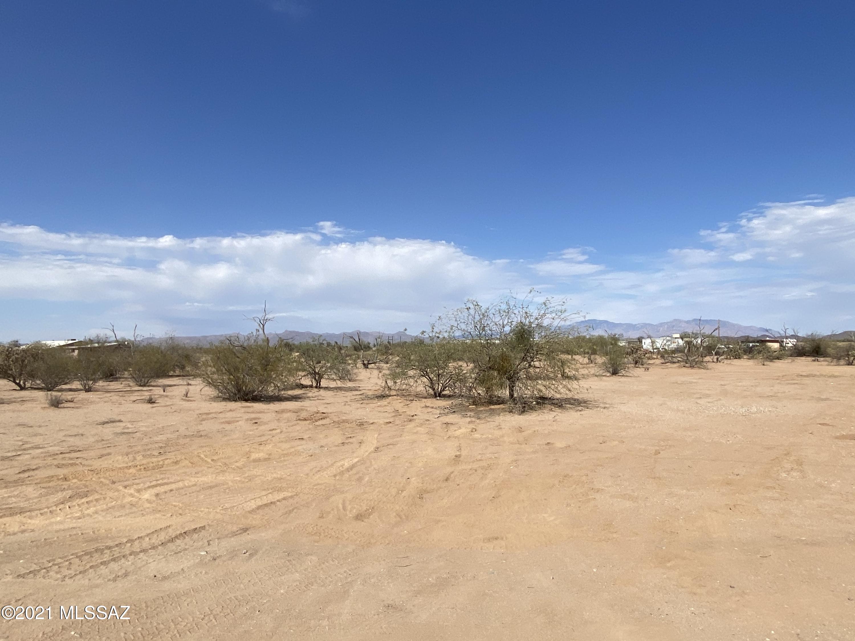 Almost 5 acres of usable zoned Rural Homestead land in Marana close to Marana High School! Including a BRAND NEW 1000 Gallon septic installed July 2021, electric and water. Bring your chickens, horses and goats and have your dream farm in Marana Arizona famous for Pima cotton farming. Come and enjoy Arizona's gorgeous sunsets!