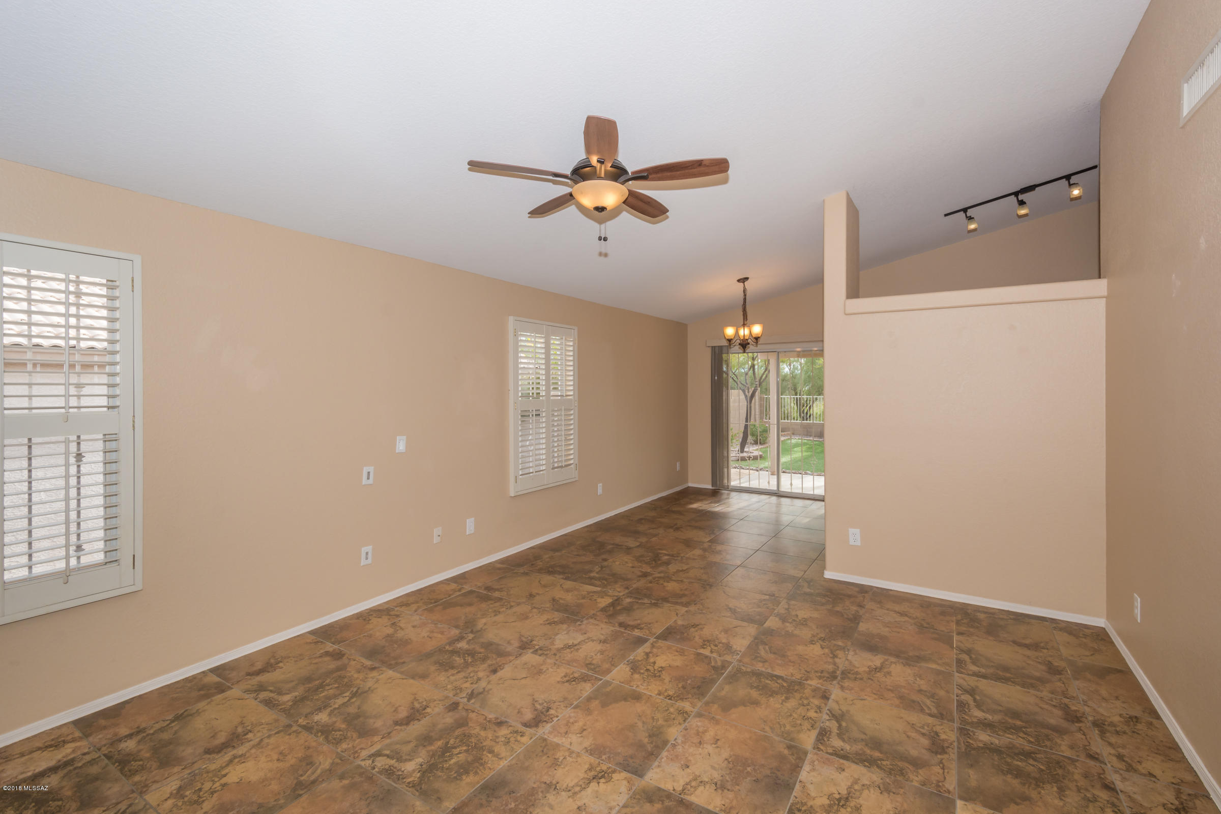 La Cholla Ridge (1-77) - Residential
