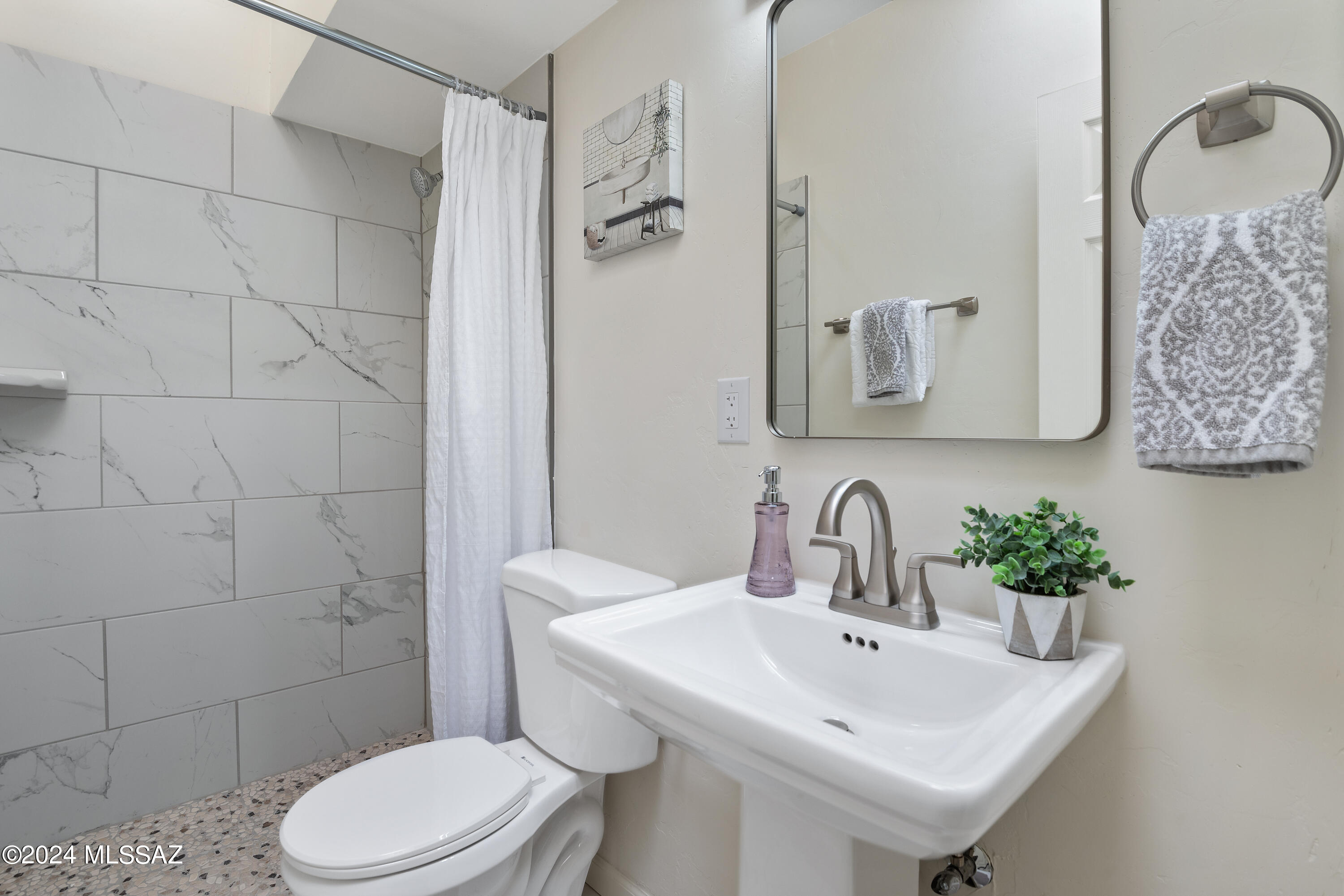 Kingston Knolls Terrace - Residential