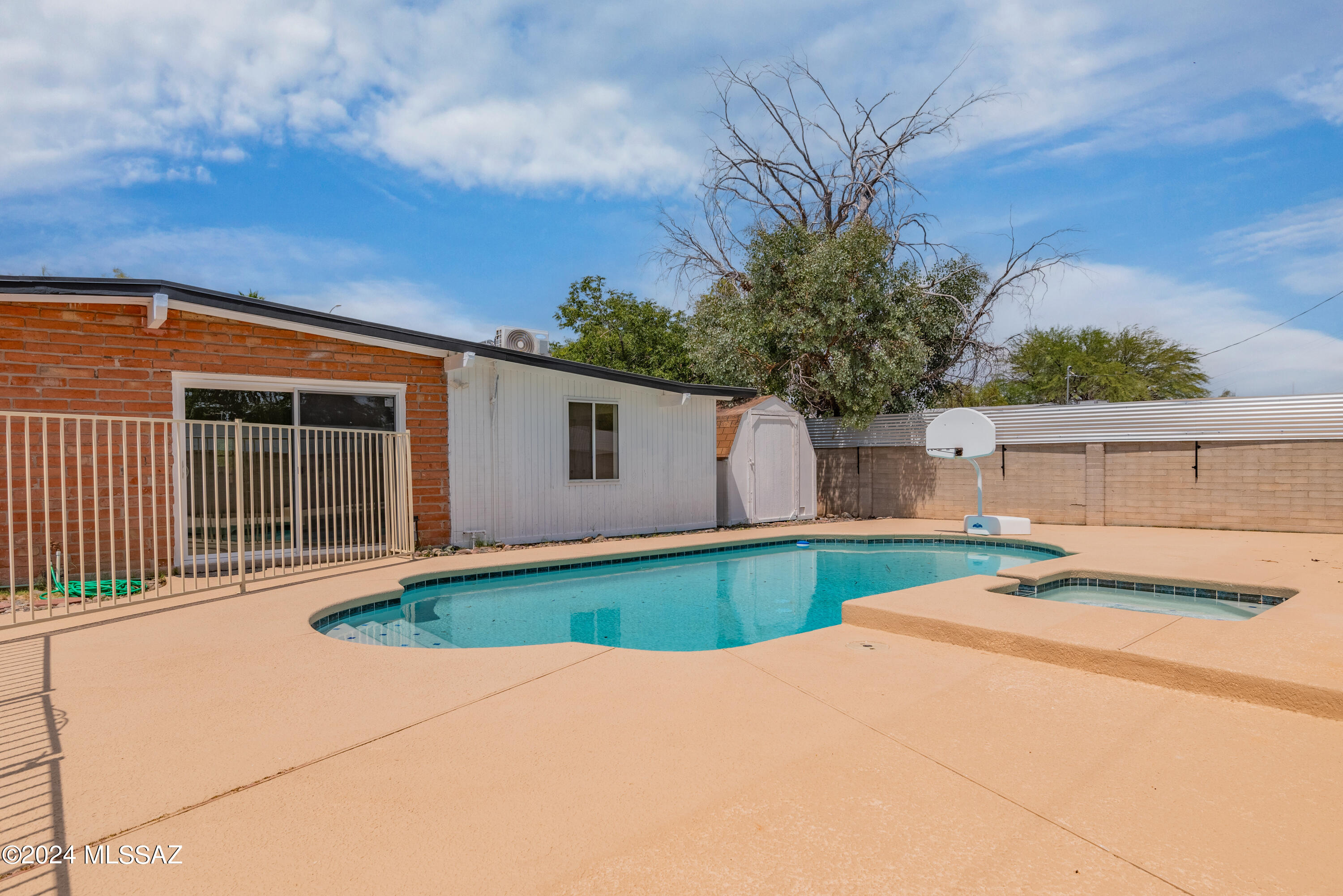 Kingston Knolls Terrace - Residential