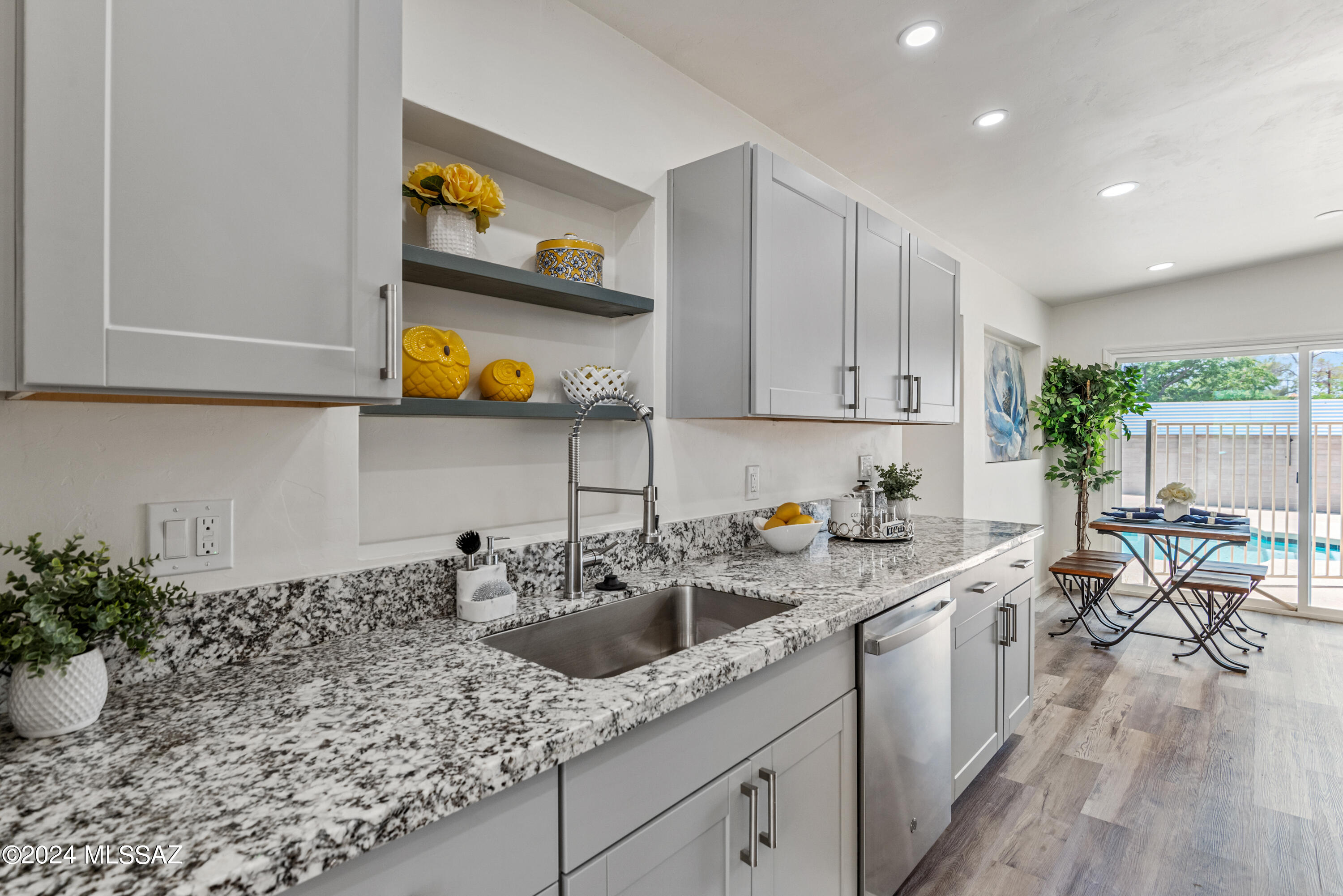 Kingston Knolls Terrace - Residential