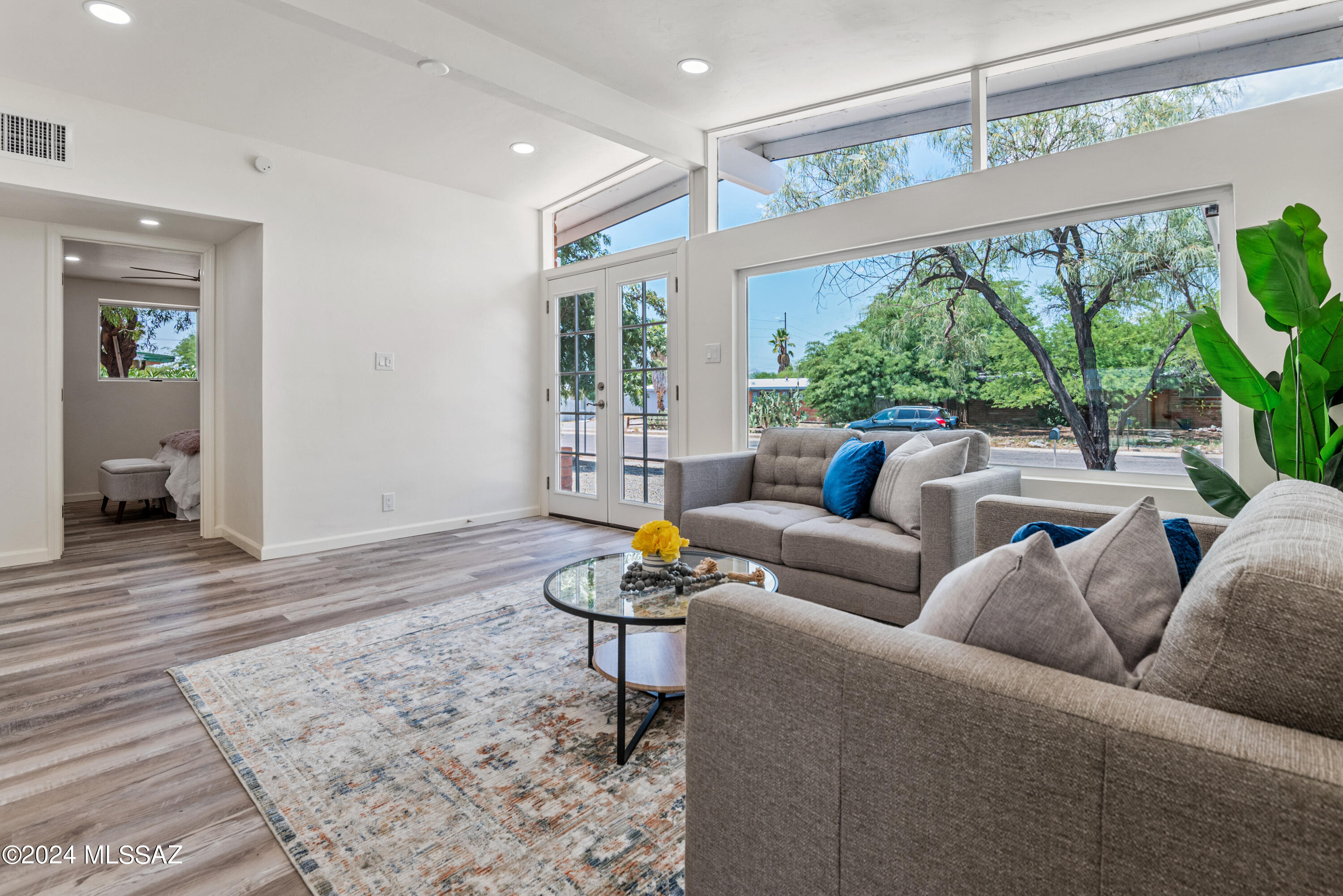 Kingston Knolls Terrace - Residential