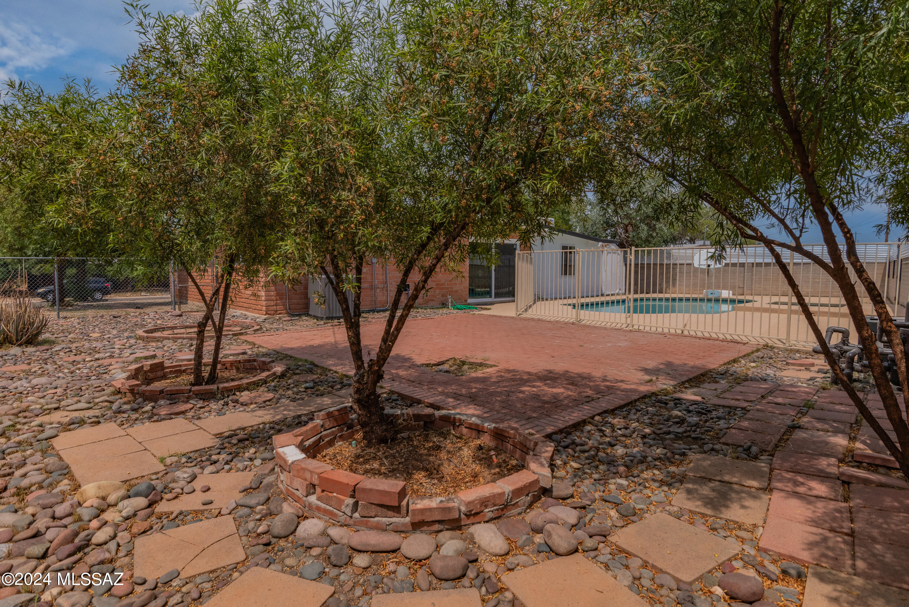 Kingston Knolls Terrace - Residential