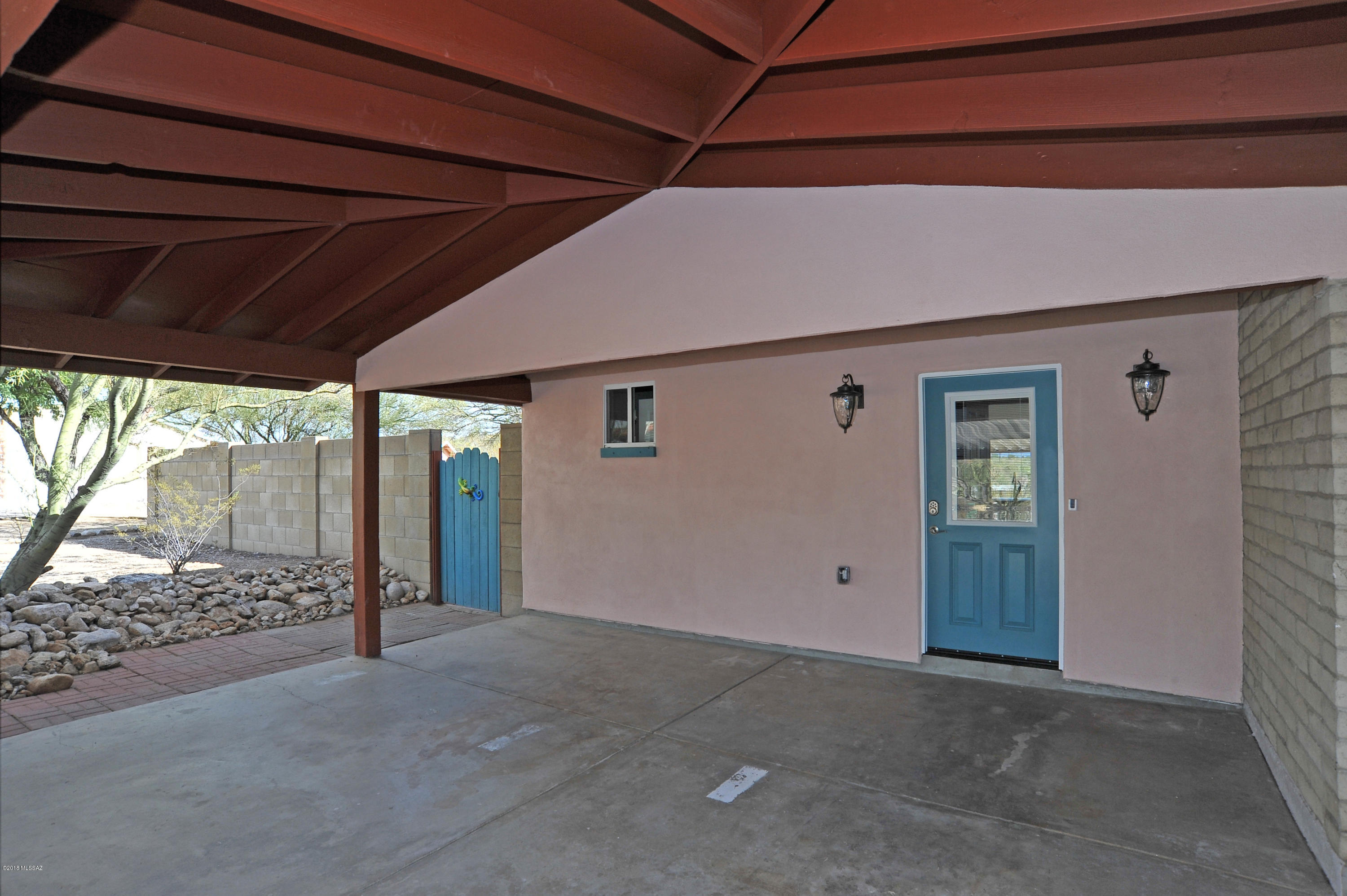 Tres Lomas (1-147) - Residential