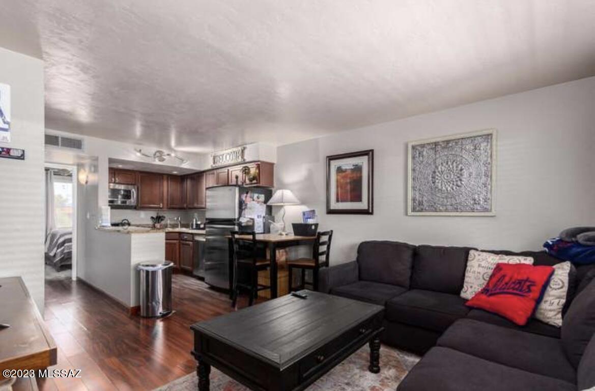 10th Street Condominiums - Residential Lease