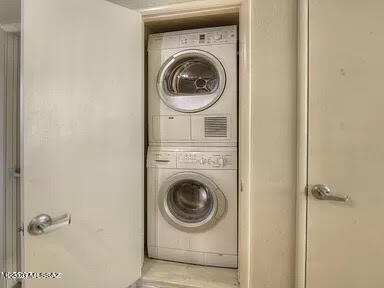 10th Street Condominiums - Residential Lease