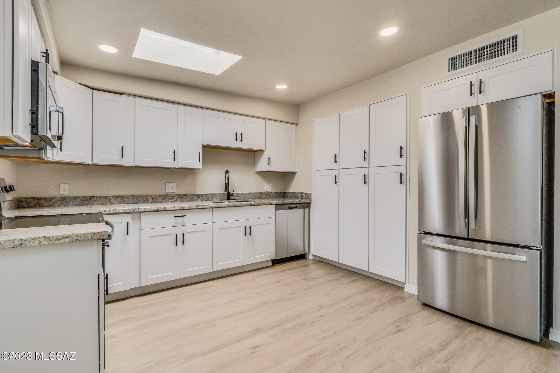 Bravo 1 (420-533) - Residential