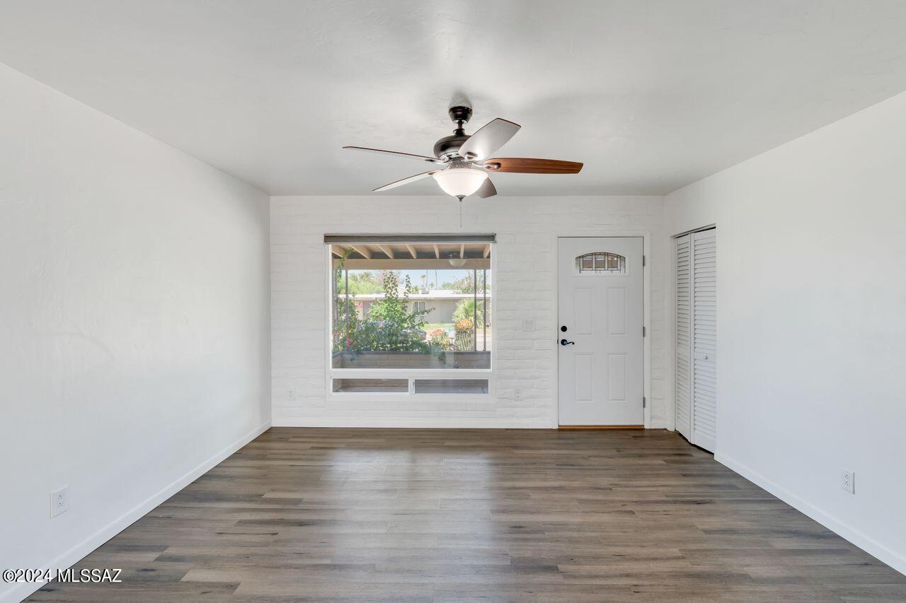 Casas Adobes Park (541-643) - Residential
