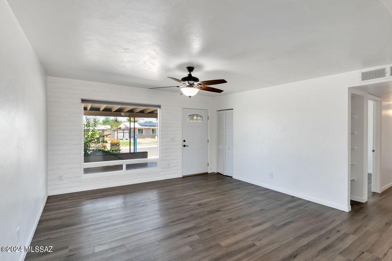 Casas Adobes Park (541-643) - Residential