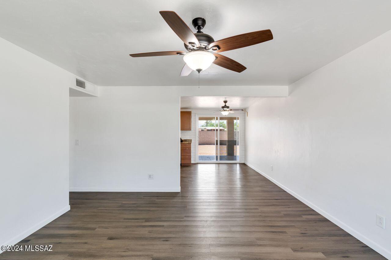 Casas Adobes Park (541-643) - Residential
