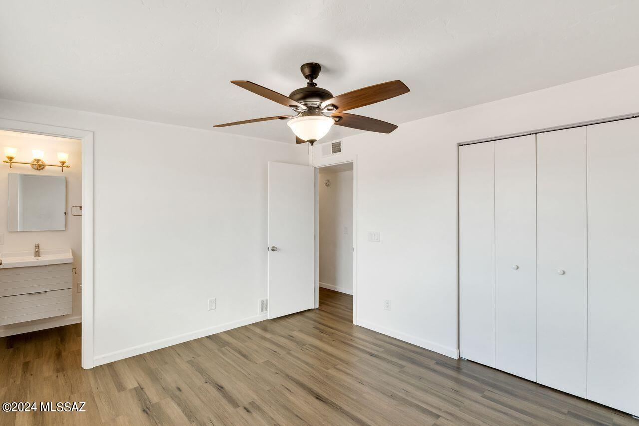 Casas Adobes Park (541-643) - Residential