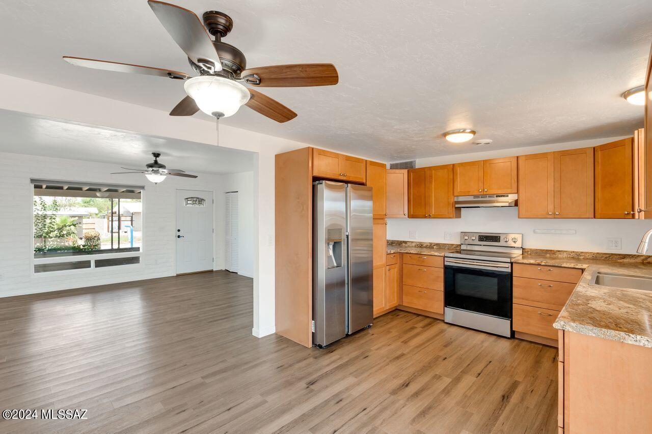 Casas Adobes Park (541-643) - Residential