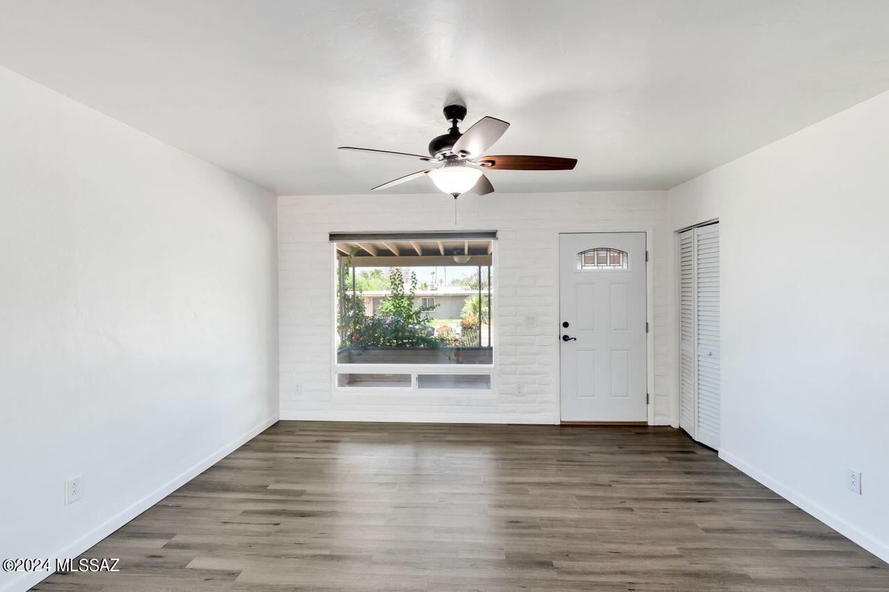 Casas Adobes Park (541-643) - Residential