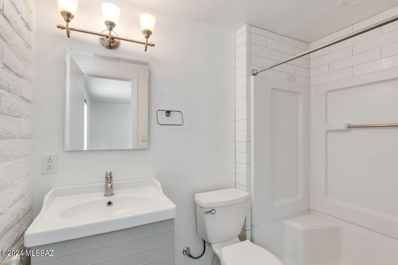Casas Adobes Park (541-643) - Residential